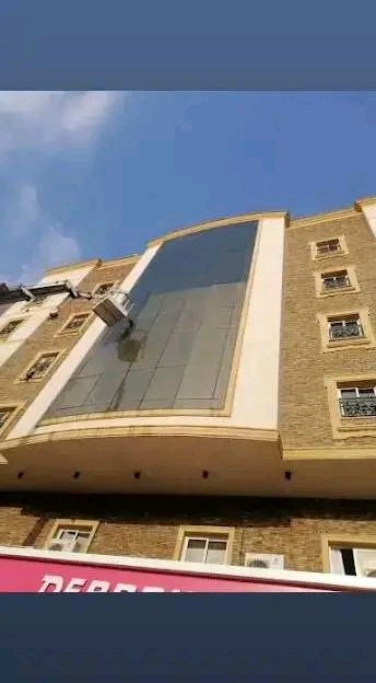 تنظيف واجهات زجاجية وكلادنج