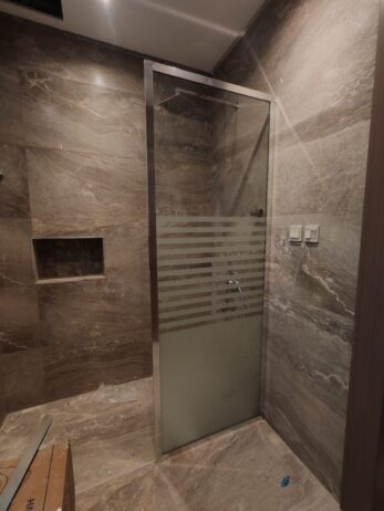 توريد وتركيب زجاج سكوريت ومريات 0565027566