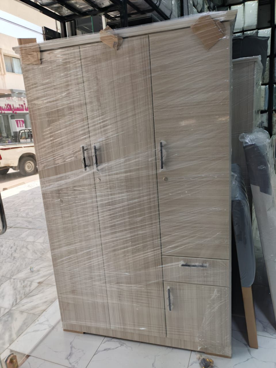 عروض العيد دواليب وخزان وكمدينات للبيع لتواصل على