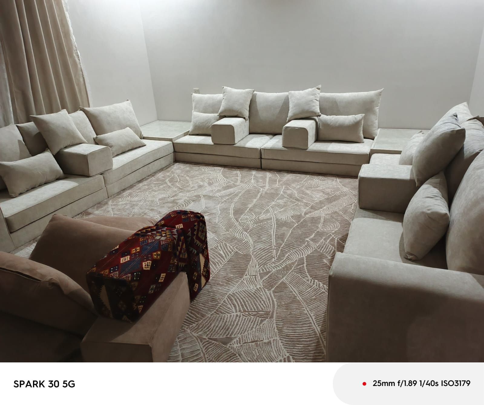 كنب ستائر جلسات عربيه مغربيه جلسات خارجيه جلسات تر