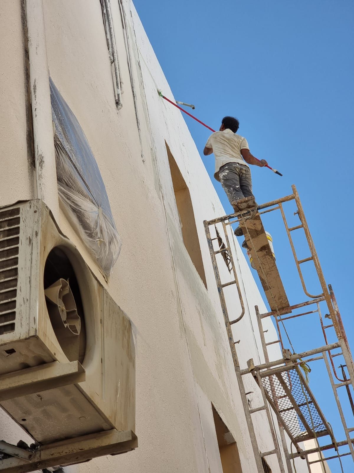 صباغ الخبر صباغ ادمام عازل اسطح ادمام عازل اسطح ال