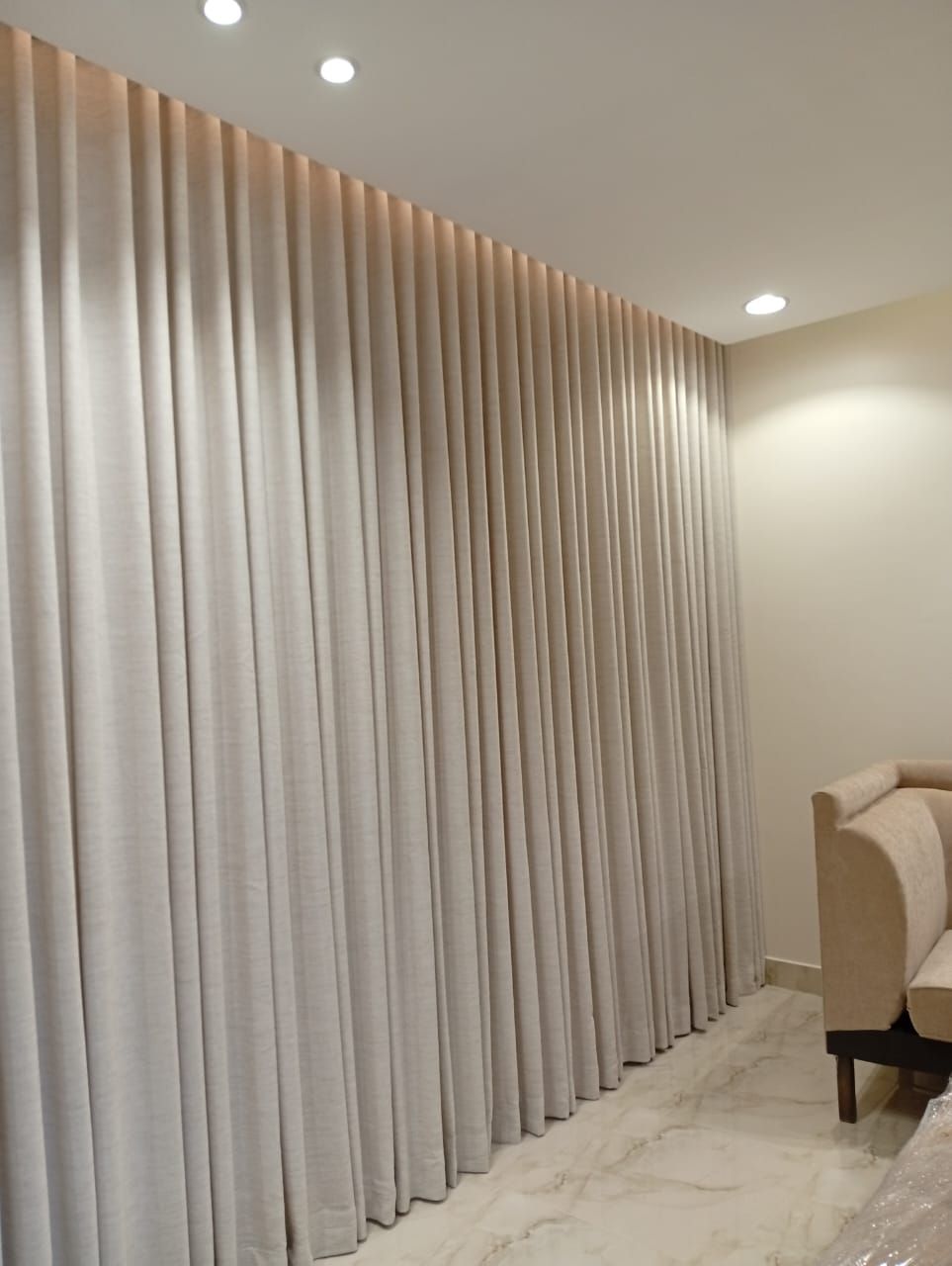 تفصيل كنب ستائر وتنجيد لتوص علا الرقم 0532202404