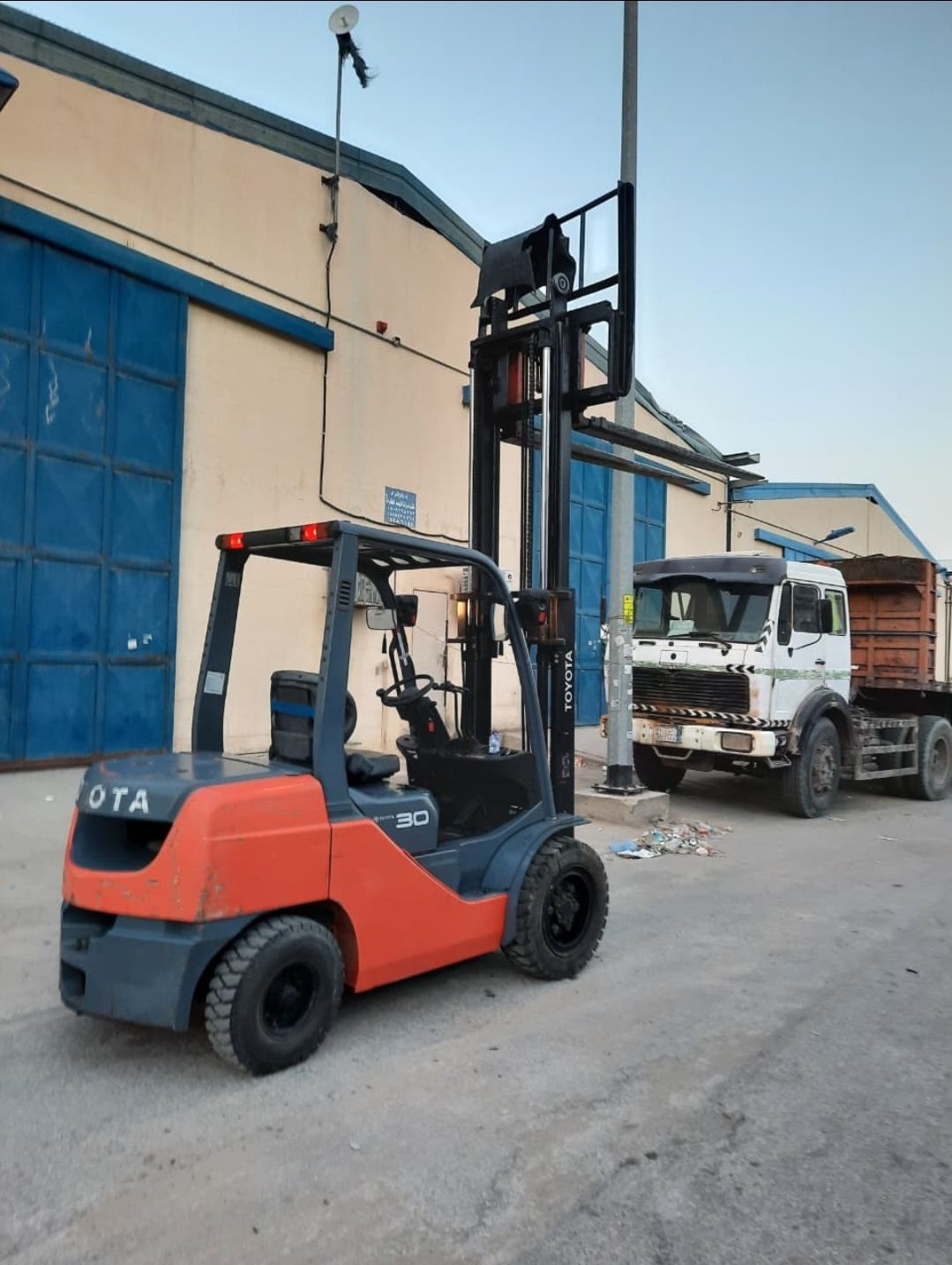 رافعات شوكيه للإيجار جميع الاحجام موديلات حديثة 20