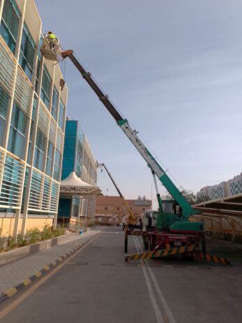 تنظيف واجهات زجاجية وكلادنج