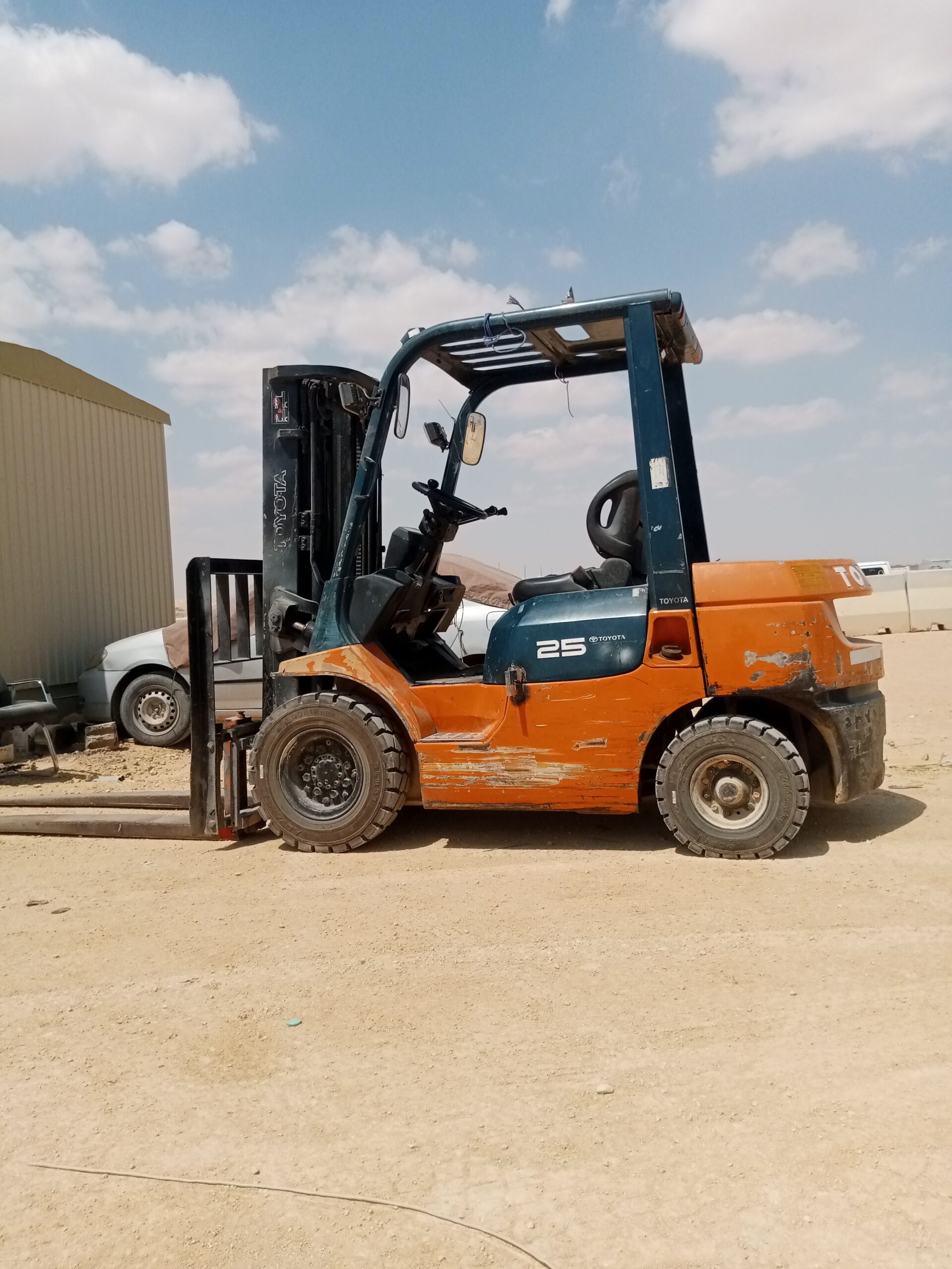 فركليف رافعه شوكيه لتاجير اليومي وشهري 3 طن 7 طن 1