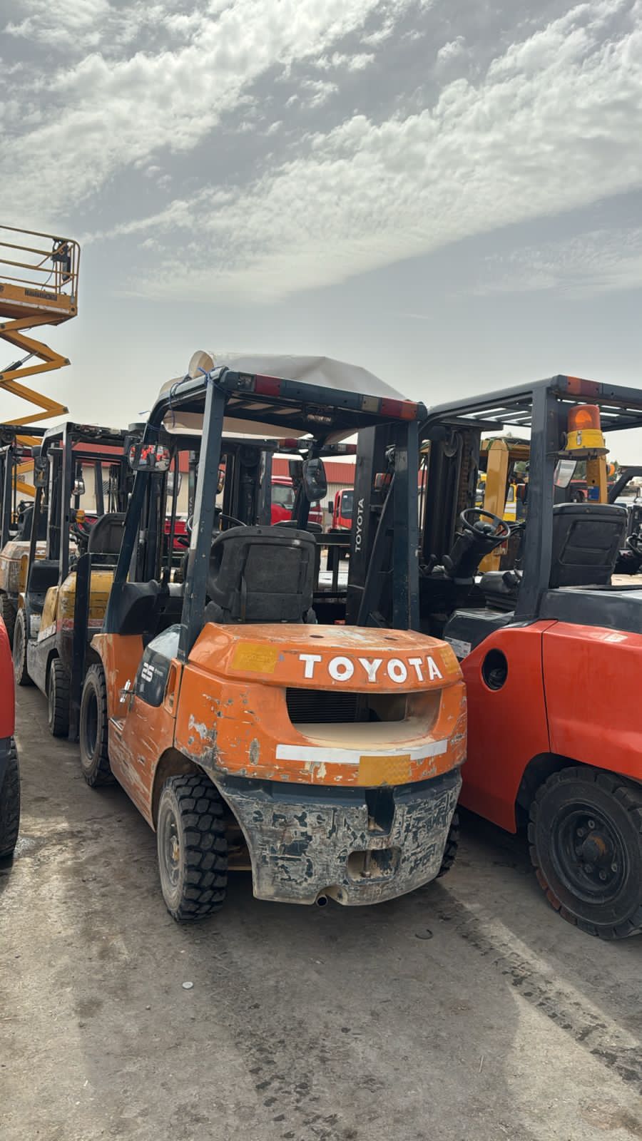 فركليف رافعه شوكيه لتاجير اليومي وشهري 3 طن 7 طن 1