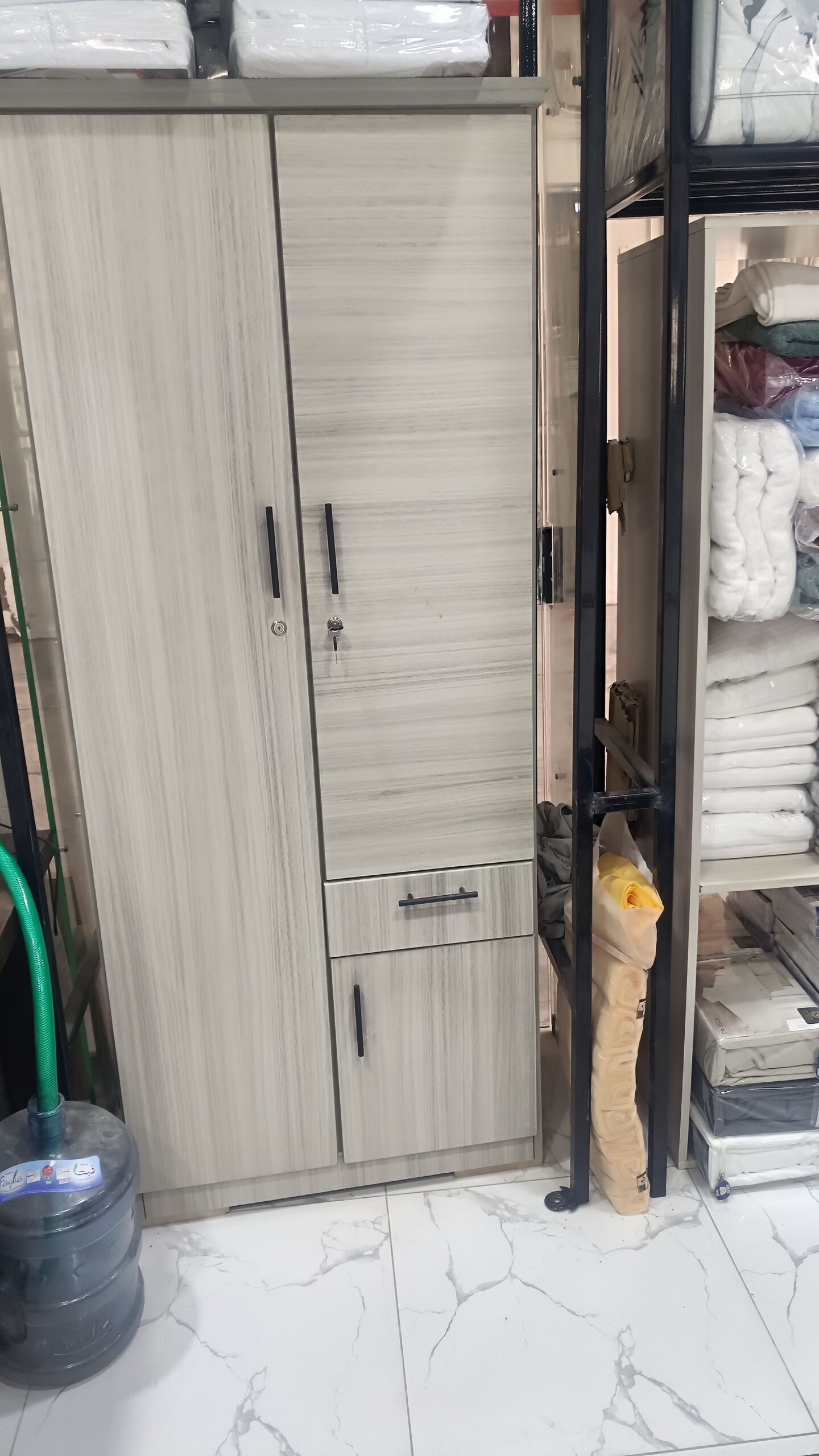 عروض العيد دواليب وخزان وكمدينات للبيع لتواصل على