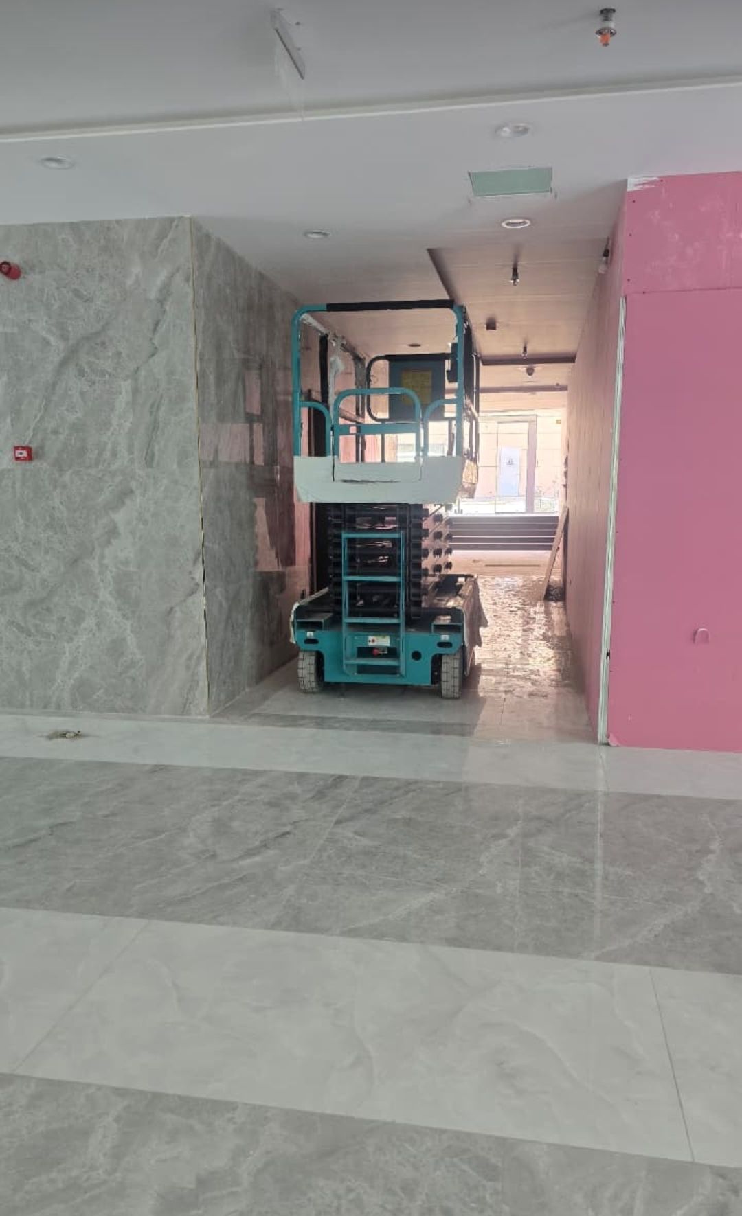 سيزر لفت للإيجار يومي اسبوعي شهري جميع المقاسات