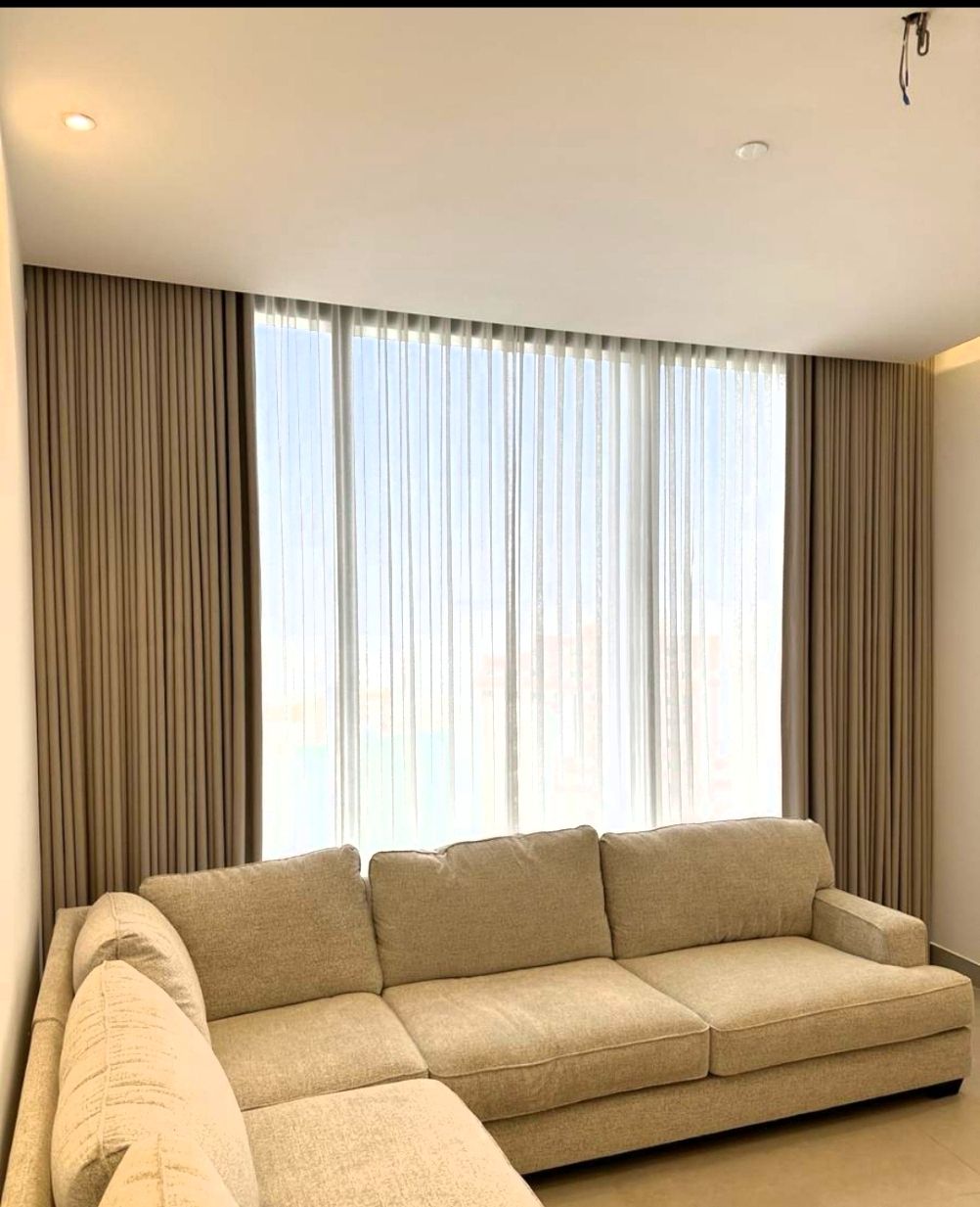 تفصيل ستائر حديثه