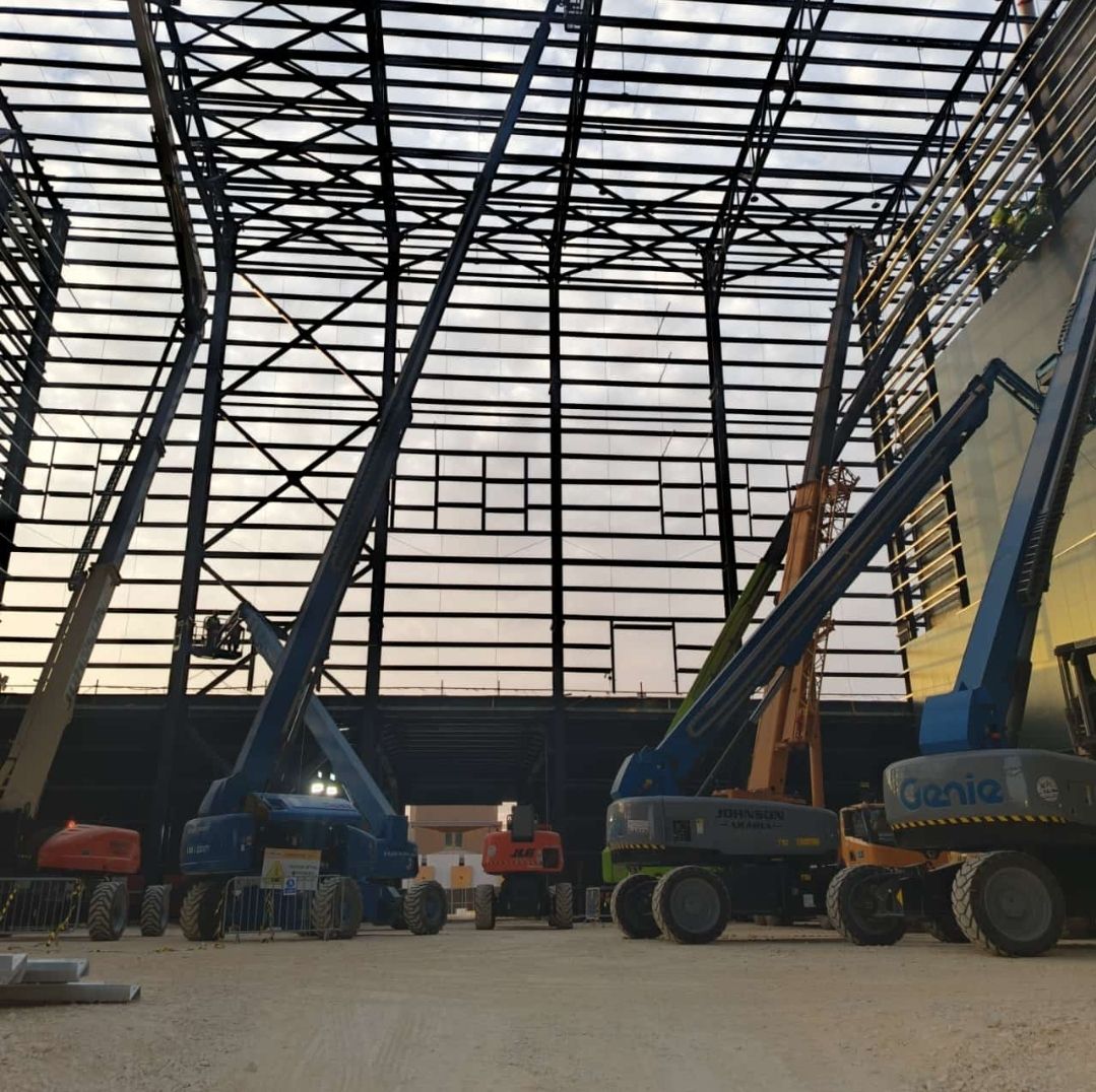 #للإيجار_مان_لفتات #جميع_الاحجام_والمقاسات #موديلا