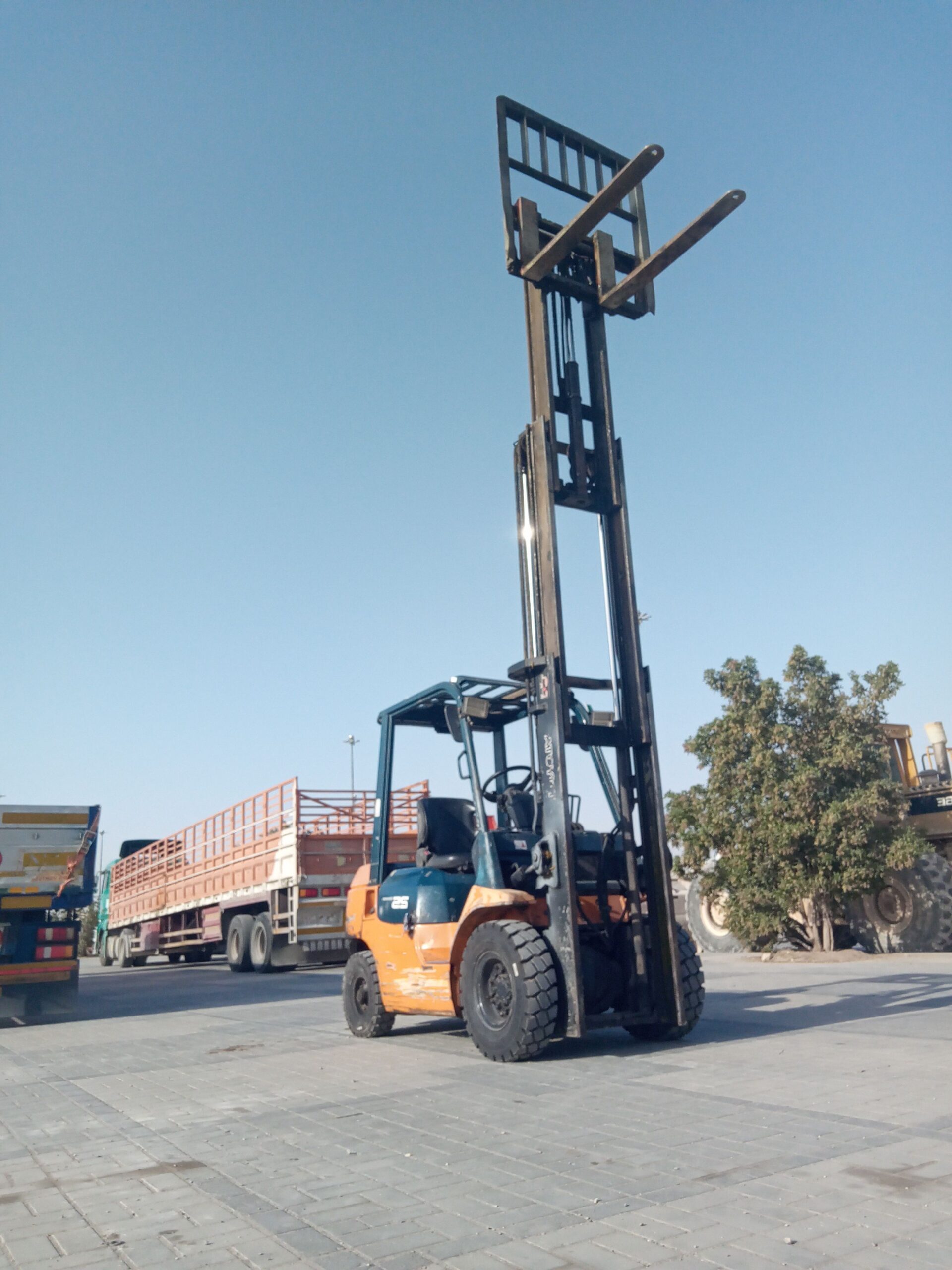 فركليف رافعه شوكيه لتاجير اليومي وشهري 3 طن 7 طن 1