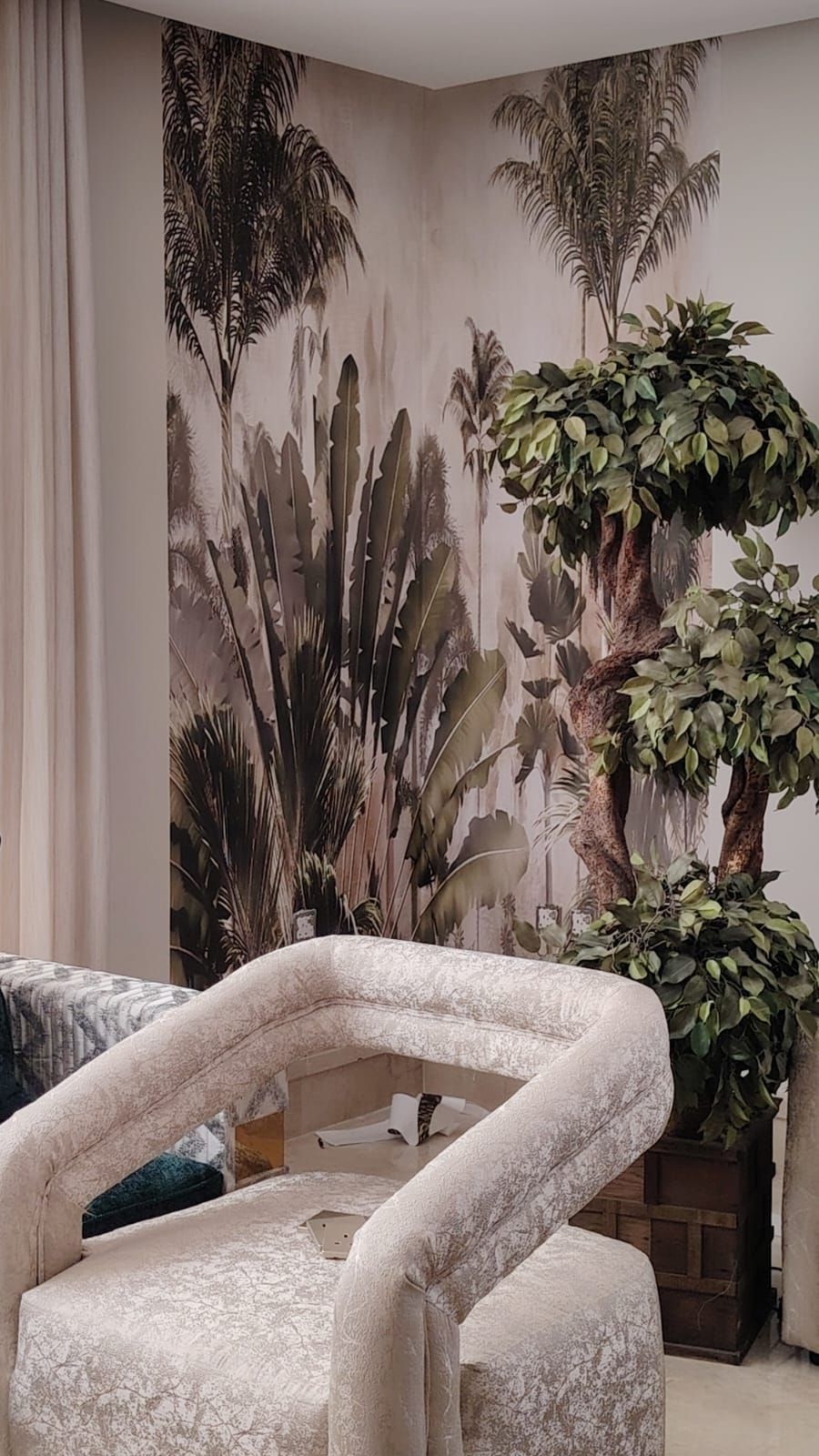 معلم ورق جدران وديكورات ودهانات داخله وخارجه