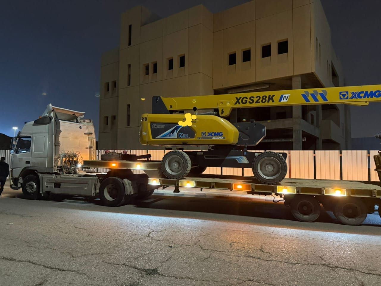 مان لفت للإيجار جميع انواع المقاسات موديلات حديثة