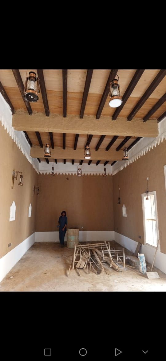 تسوير المزارع والأراضي البيضاء وتركيب شبوك الملاعب