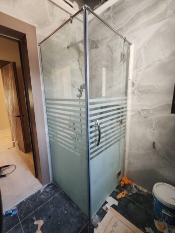 توريد وتركيب زجاج سكوريت ومريات 0565027566