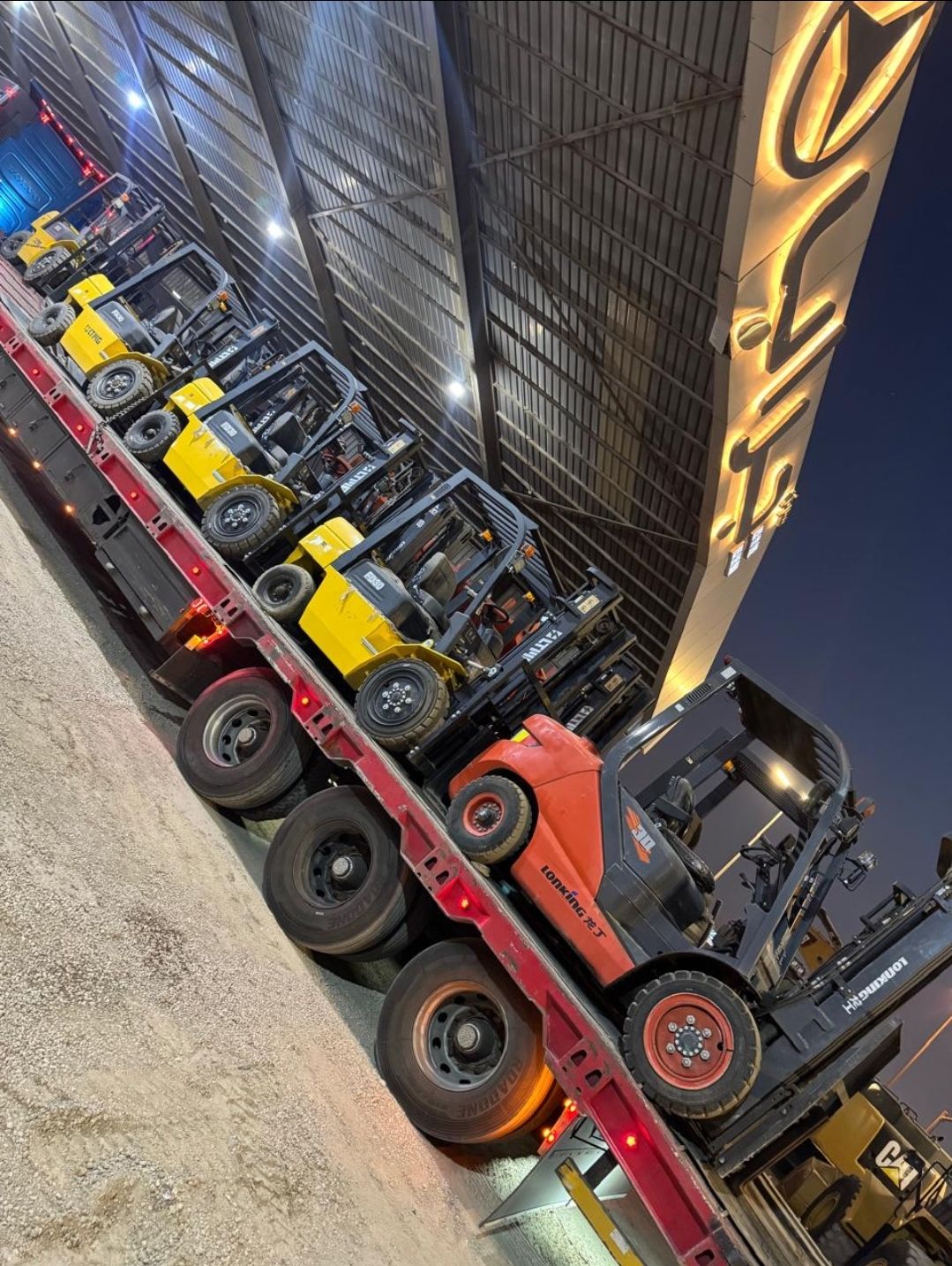 رافعات شوكيه للإيجار من 2طن إلي 16طن موديلات حديثة