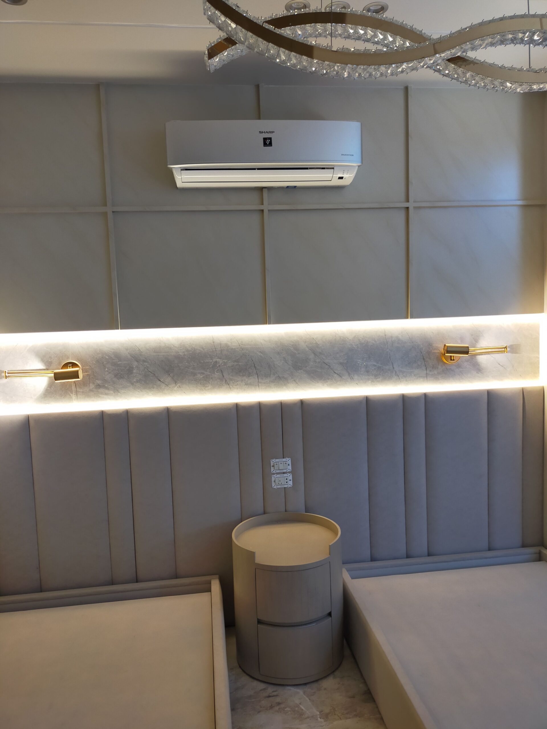 كهرباء تأسيس وتشطيب واصلاح الفلل والقصور والمنازل