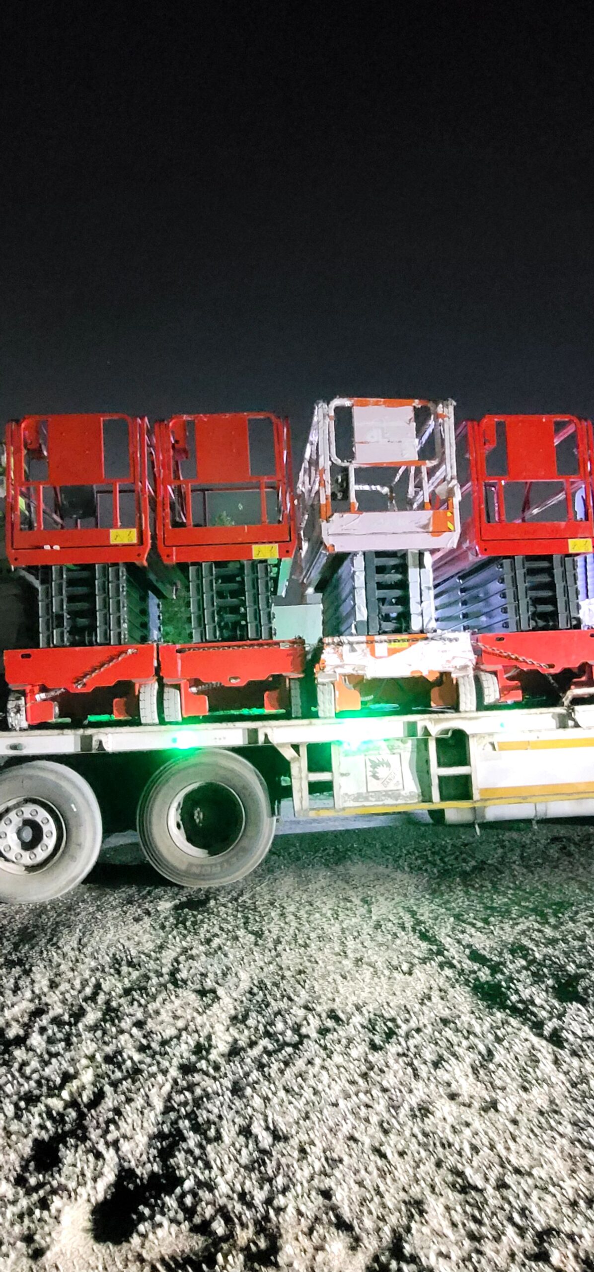 سيزرلفت للايجار مانلفت للايجار كرين للايجار رافعه