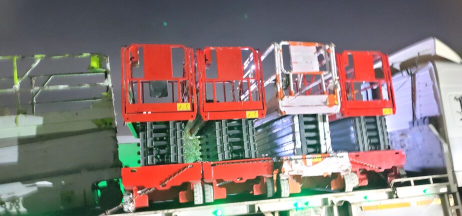 سيزرلفت للايجار مانلفت للايجار كرين للايجار رافعه