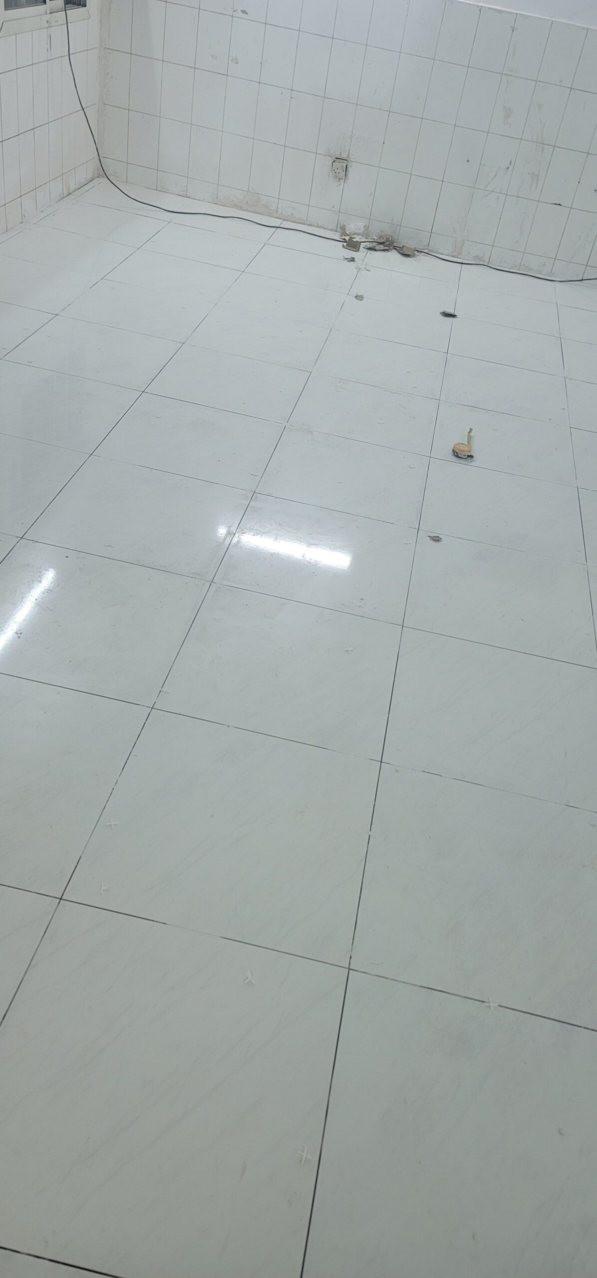 مبلط جميع انواع البلاط