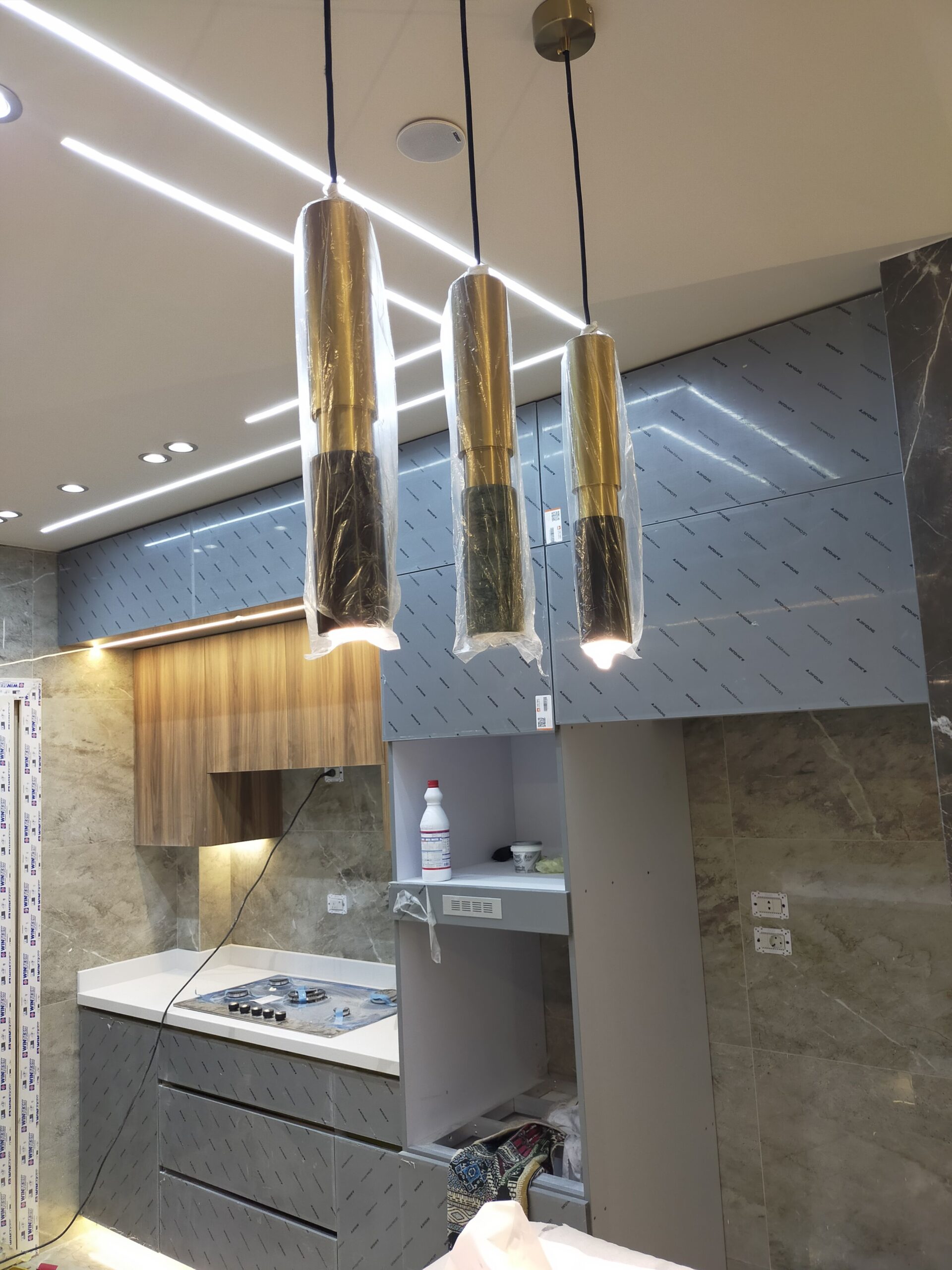 كهرباء تأسيس وتشطيب واصلاح الفلل والقصور والمنازل