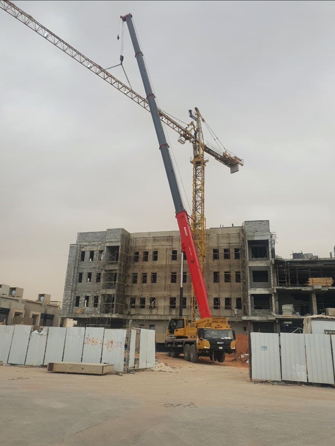 كرينات للإيجار جميع الاحجام والمقاسات موديلات حديث