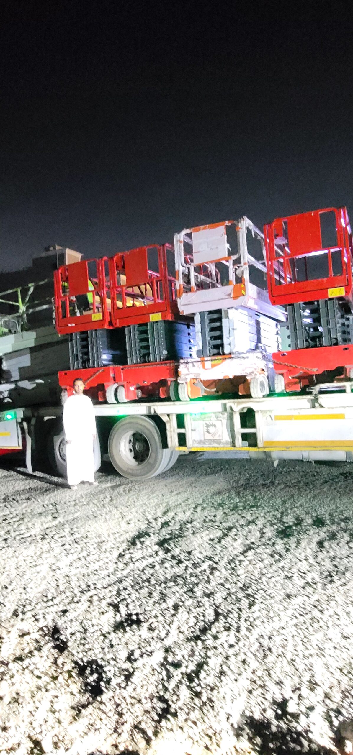 سيزرلفت للايجار مانلفت للايجار كرين للايجار رافعه