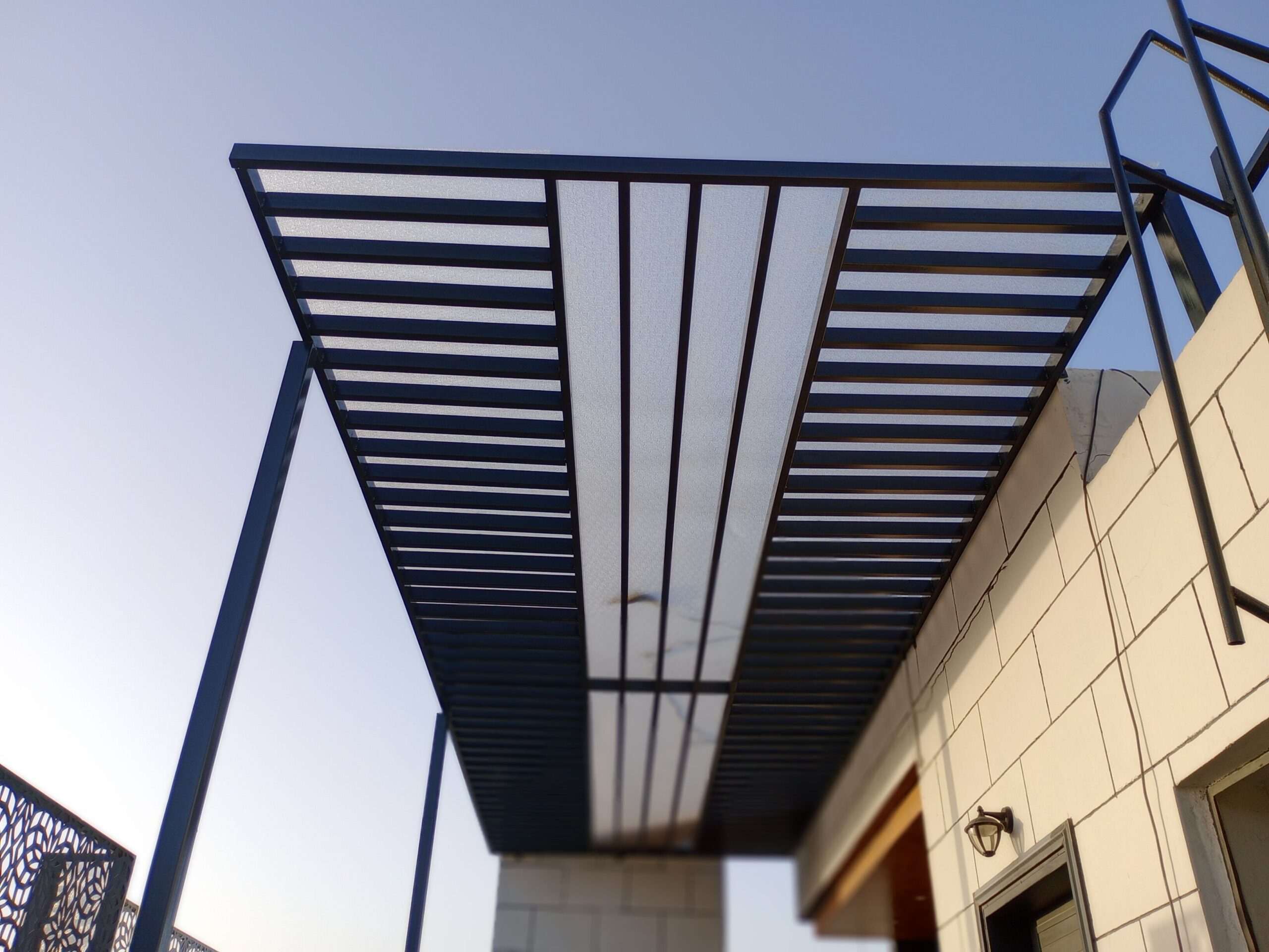 تركيب جلسات برجولات تغطيت مسابح تغطيت لكزان وجميع