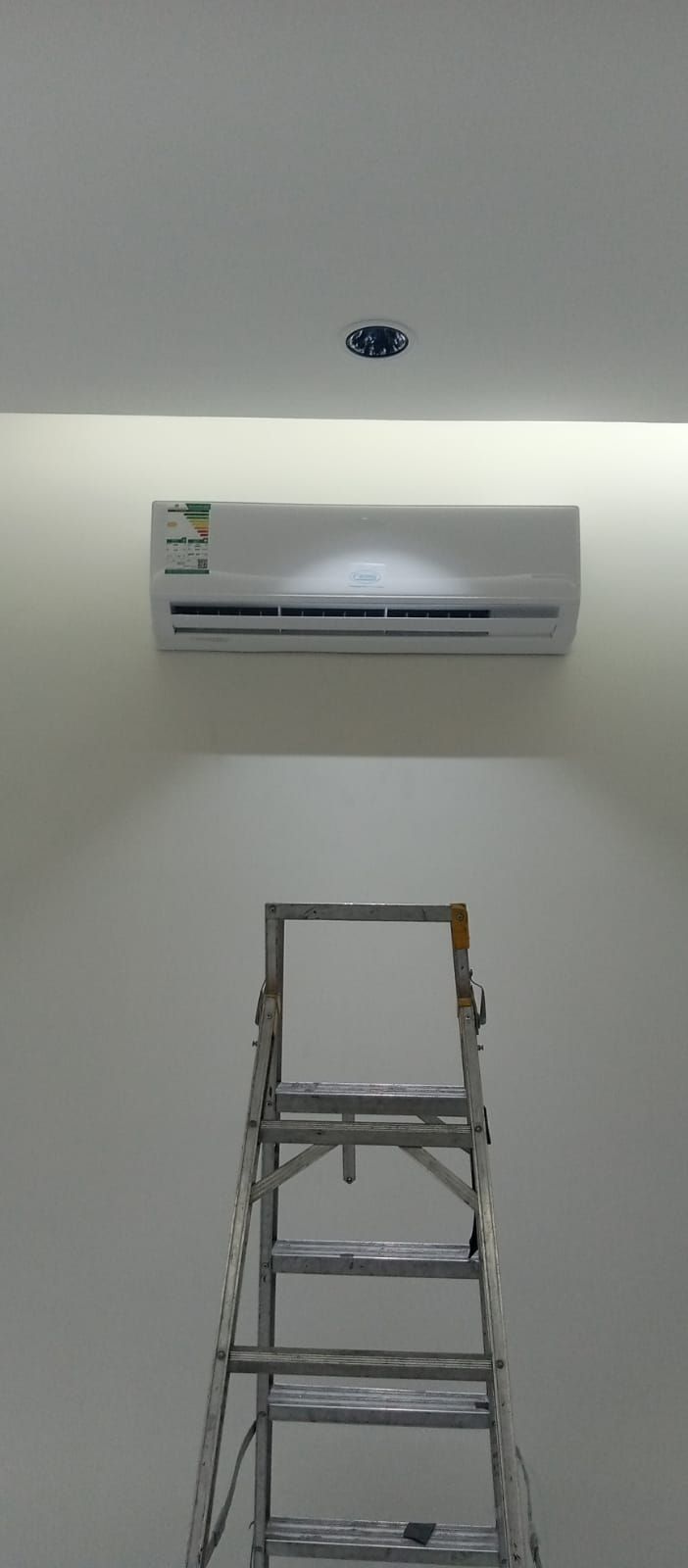 فني فك وتركيب مكيفات اسبلت الطايف