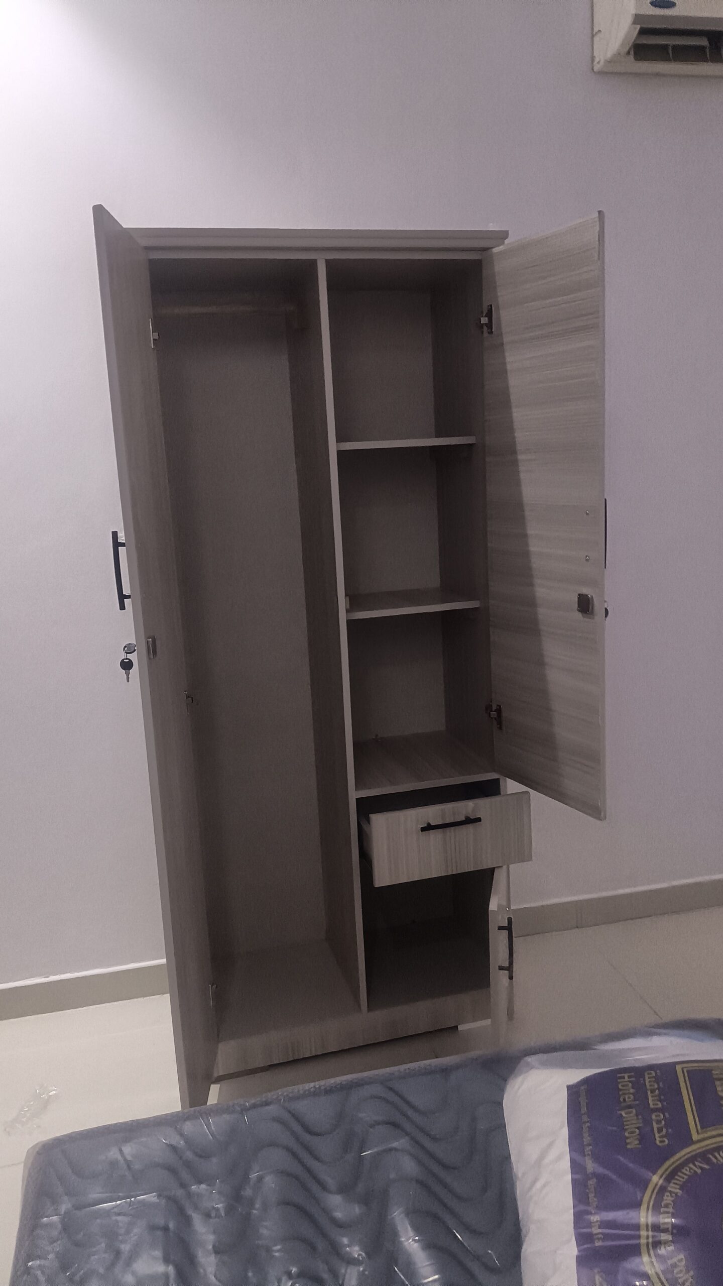 عروض العيد دواليب وخزان وكمدينات للبيع لتواصل على