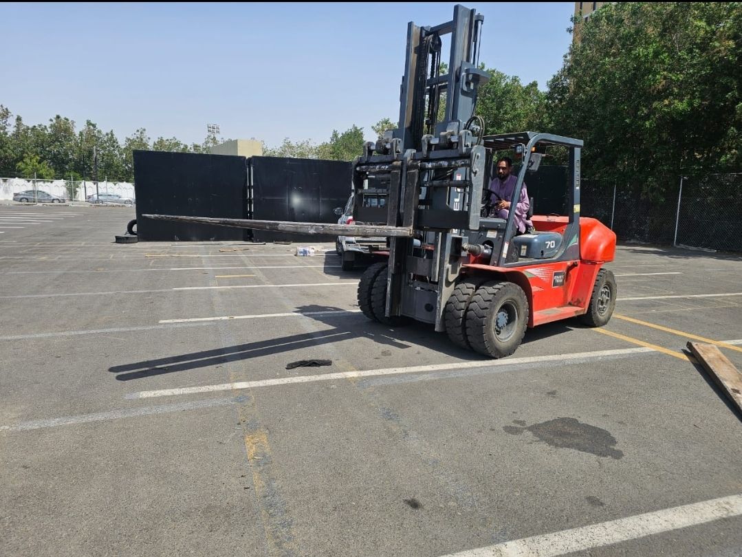 رافعات شوكيه #فوركلفت_للإيجار جميع انواع الاحجام م