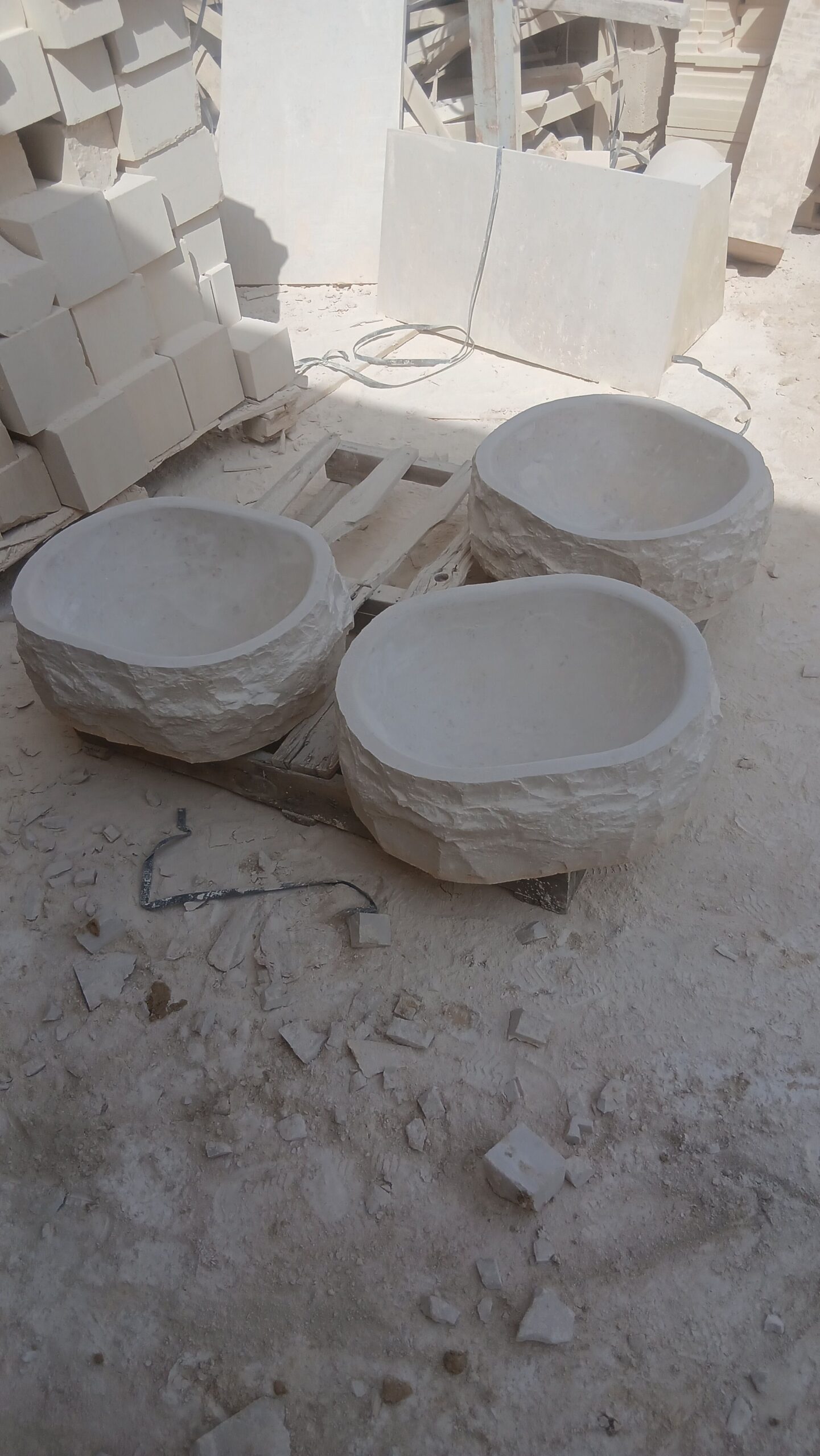 احواض حجر طبيعي