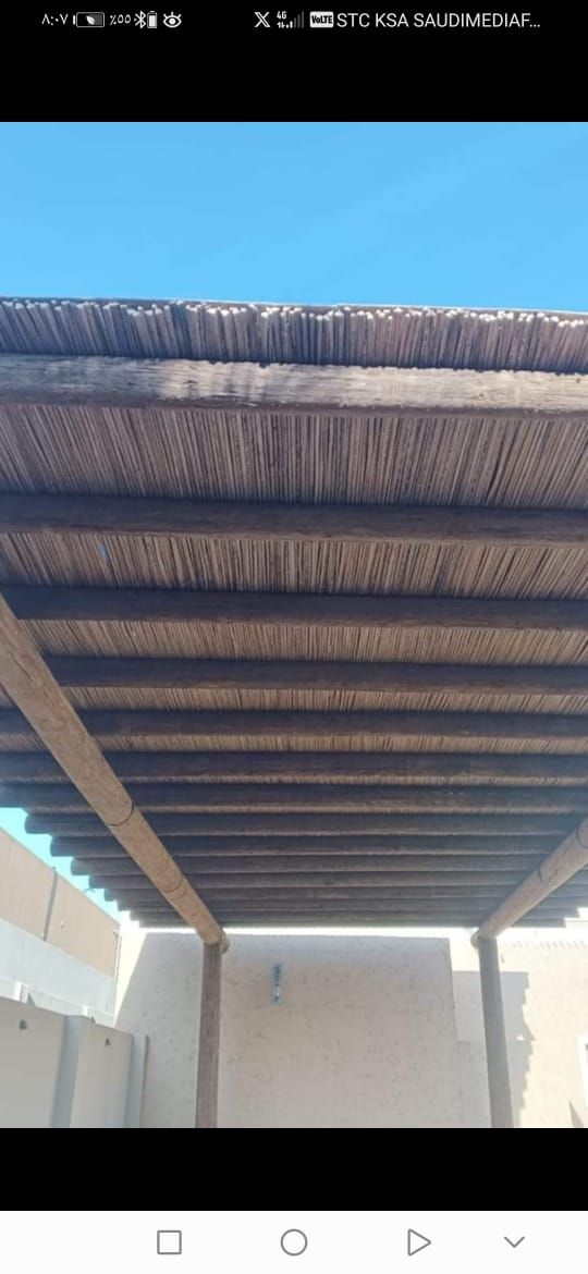 تسوير المزارع والأراضي والملاعب وتوريد وزراعة النخ