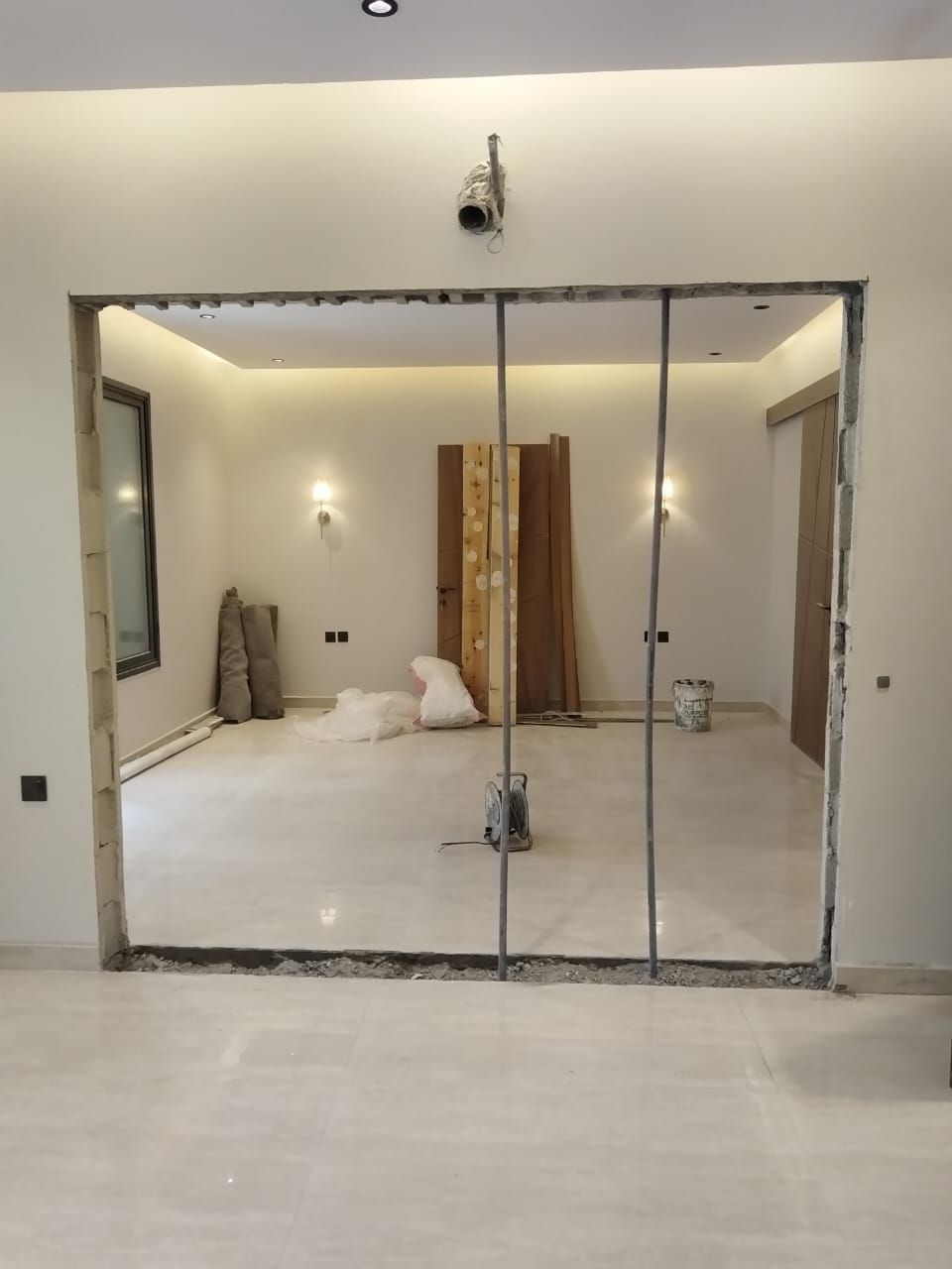 للديكور وقص جدارن ابواب ونوفز