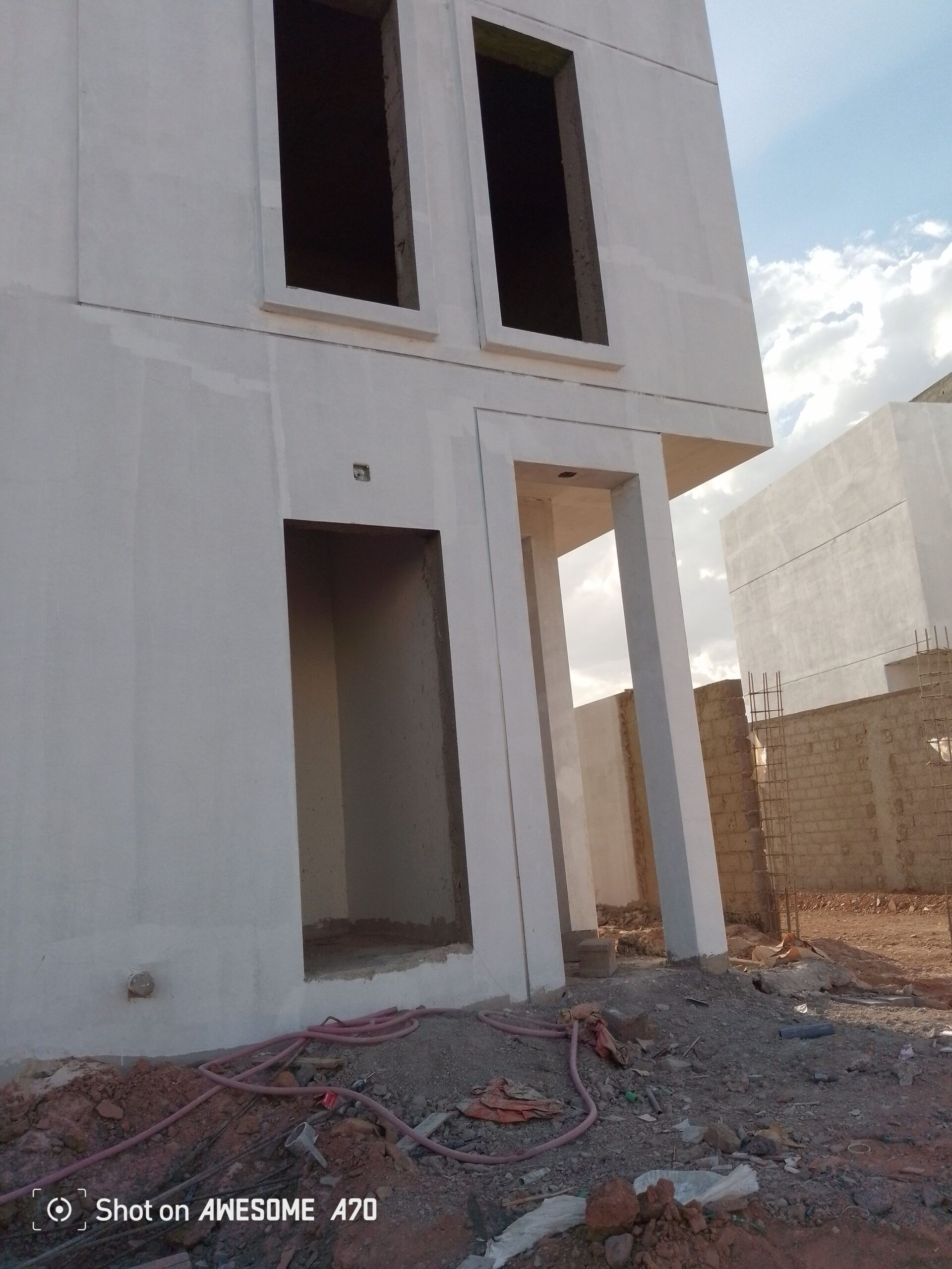 مقاول لياسه بناء تكسير ترميم شغل على اعلى مستوى بف