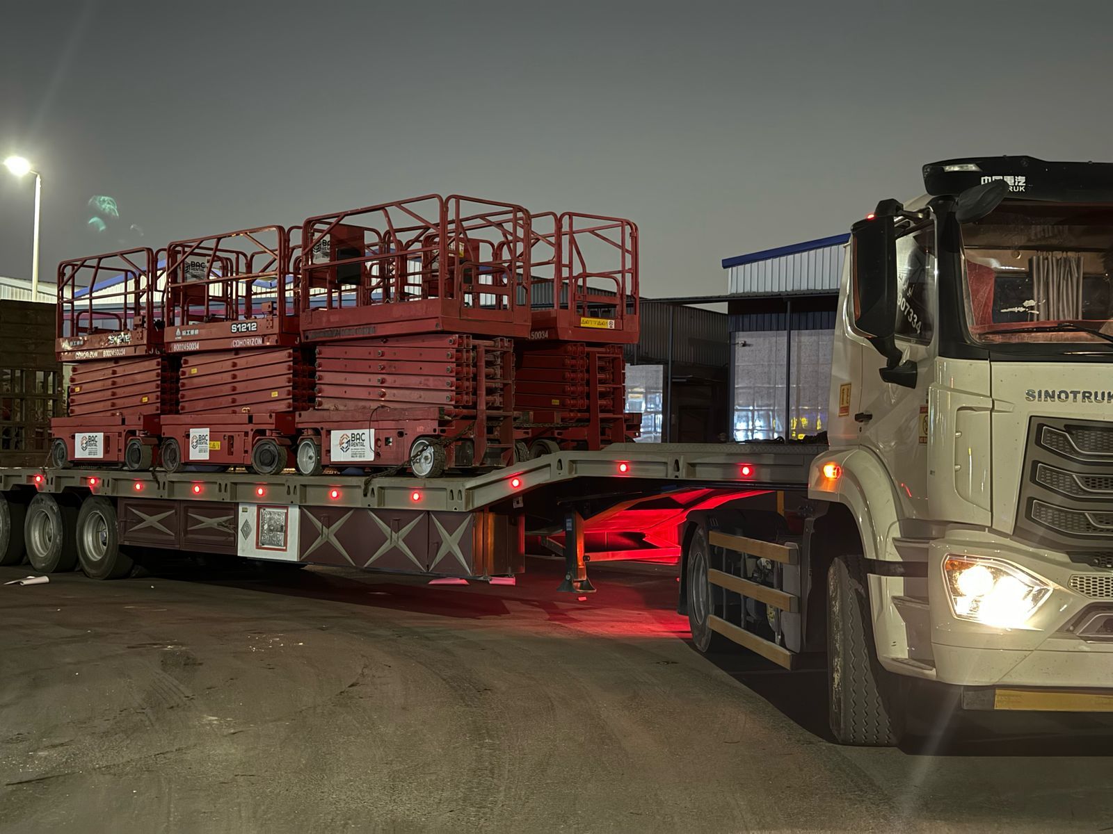 سيزرلفت للايجار مانلفت للايجار رافعة عمال للايجار