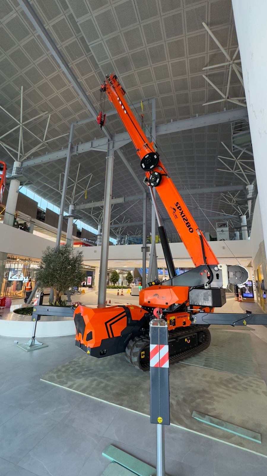 سيزرلفت للايجار مانلفت للايجار كرينات للإيجار