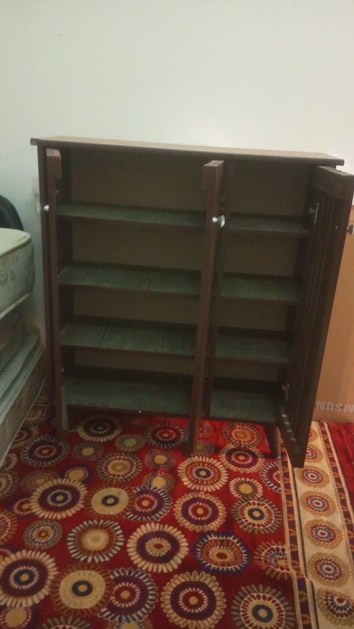 غرفة نوم مكونة من ٦ قطع و جزامة