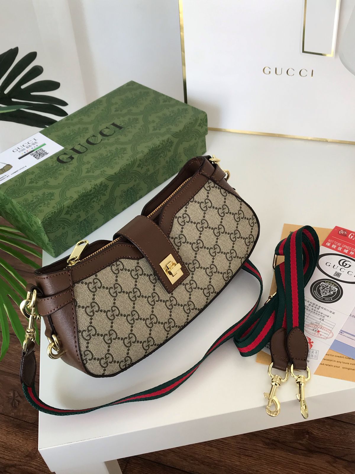 شنط وشوزات ماركات عالميه الموقع الرياض توصيل فوري