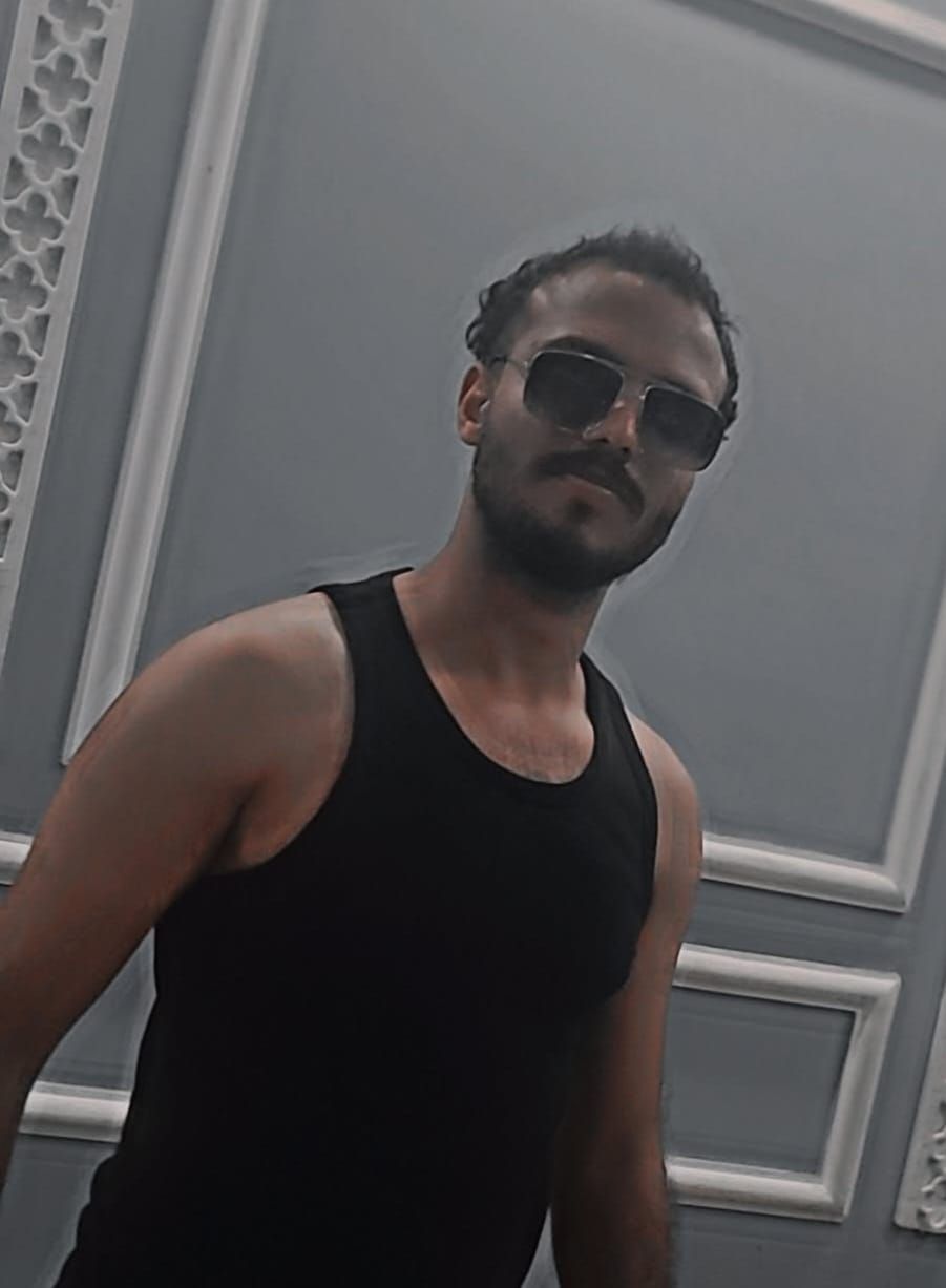 عامل يمني أبحث علاعمل العمر22سنه