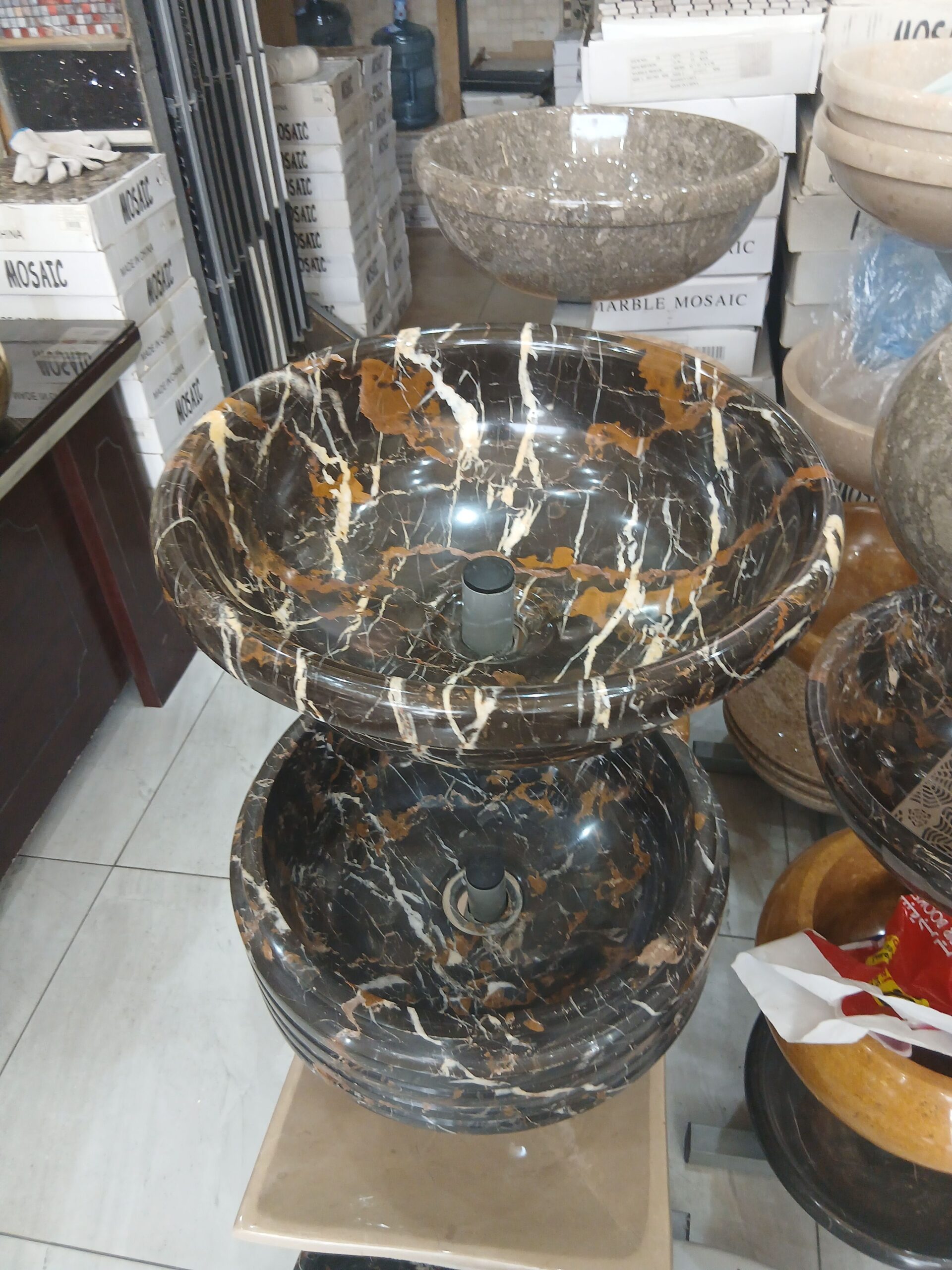 مغاسل وحواض رخام طبيعي