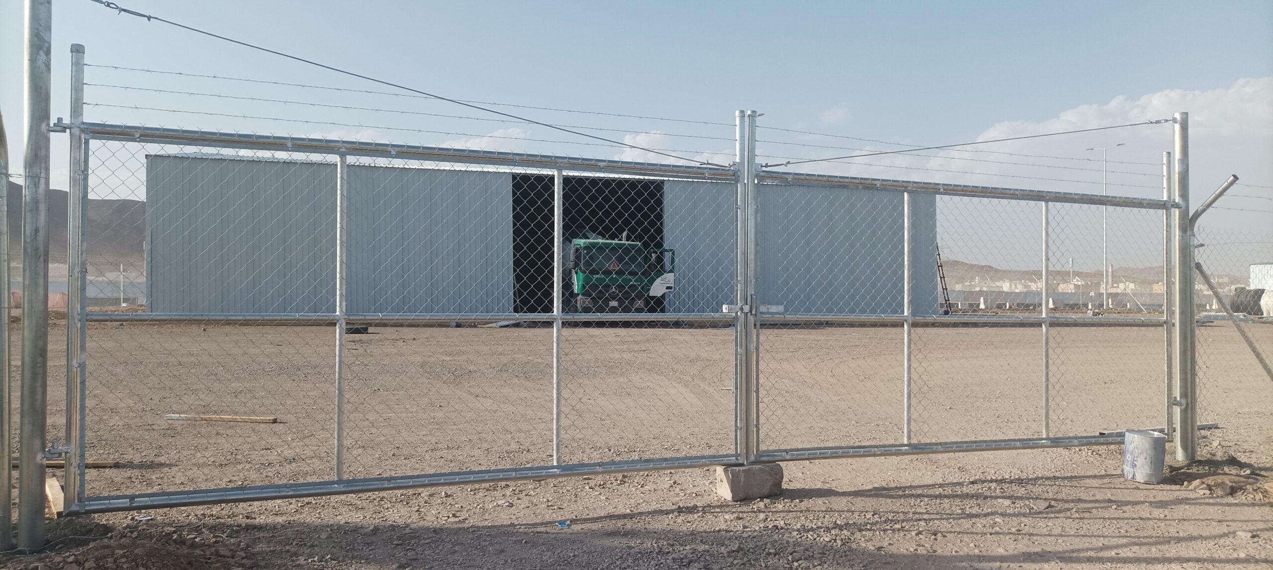 مقاول اسياج امنيه بجميع انواعها شبوك بجميع المقاسا