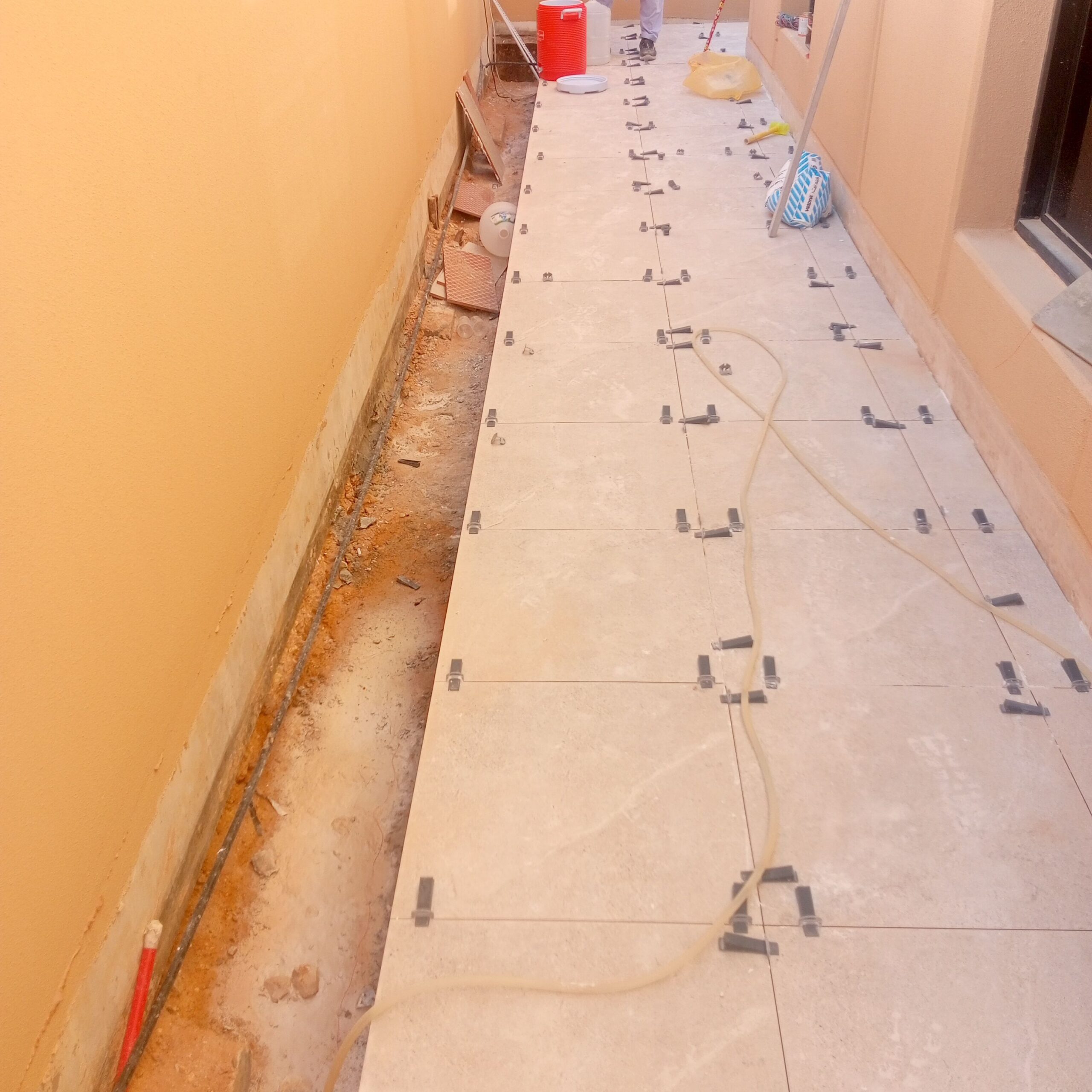 مقاول باكستاني بلاط صبه ميزانيه