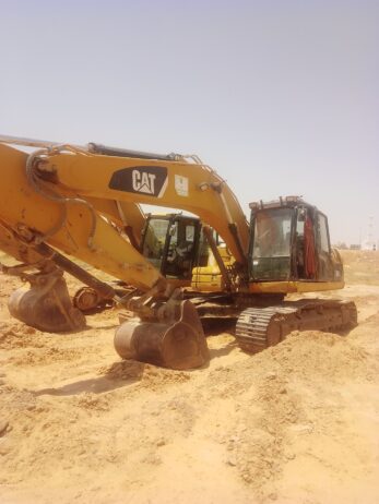 المعدات للبيع في بريده ركم الجوال 0570366182 لأي ا