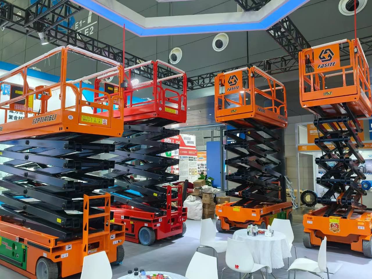 سيزرلفت للايجار مانلفت للايجار رافعة عمال للايجار