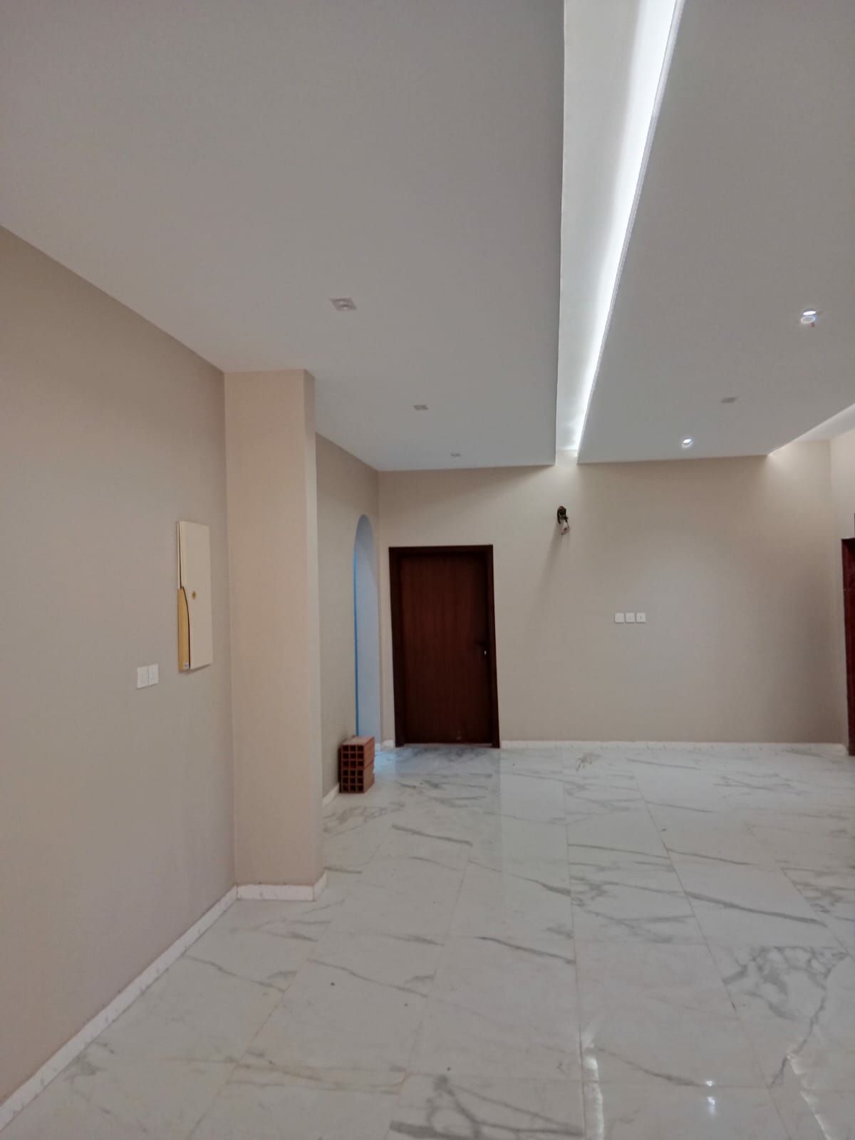 معلم دهانات داخليه وخارجيه واسعار مناسبه جدا لسنا