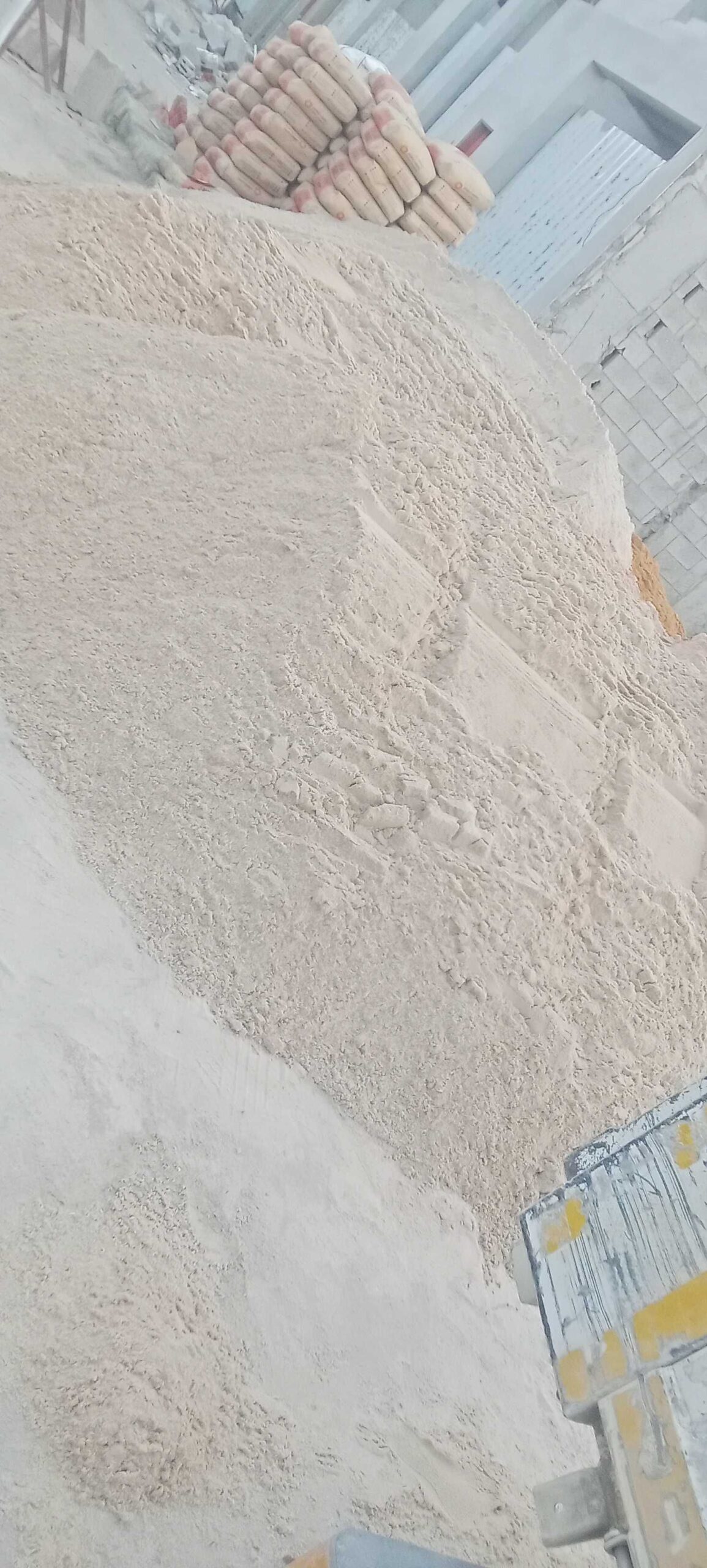 متجر مواد البناء بجميع انواعها.