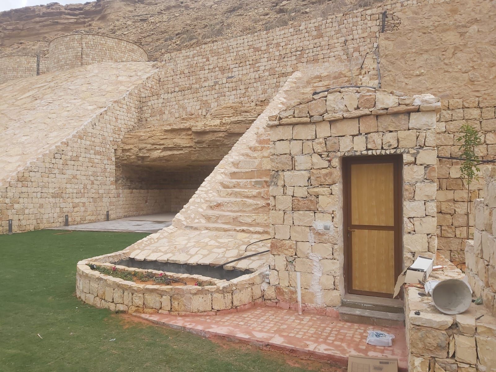 مقاول حجر طبيعي ديكورات