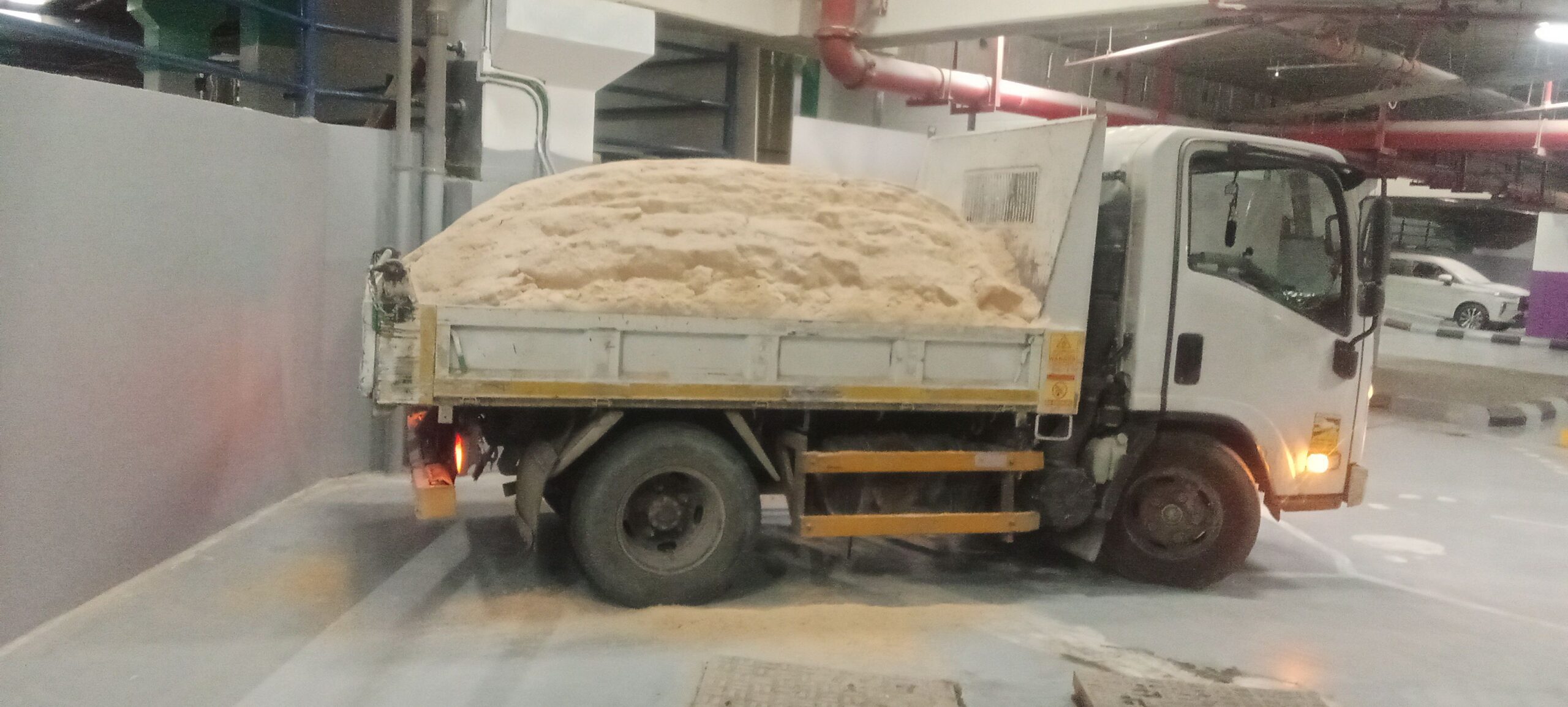 متجر مواد البناء بجميع انواعها.