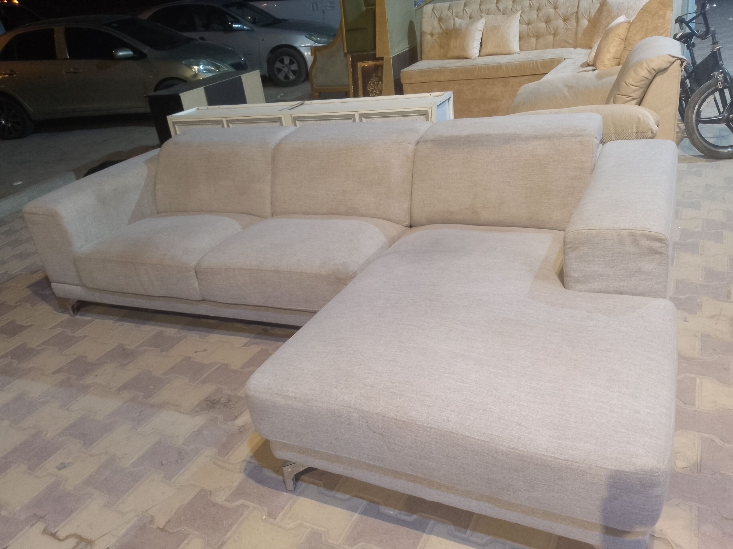 كنبات مجالس شبه الجديد